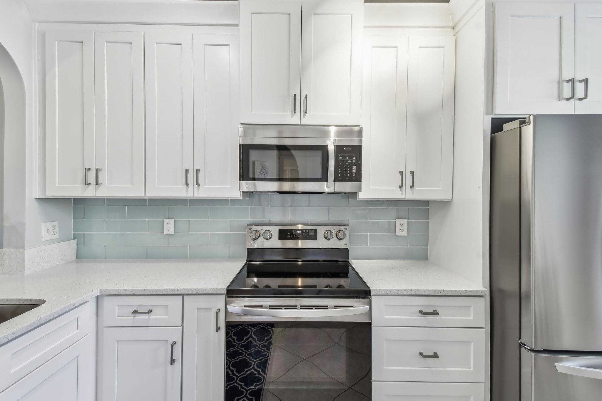 Image 11 of 51 For 4711 Serena Circle