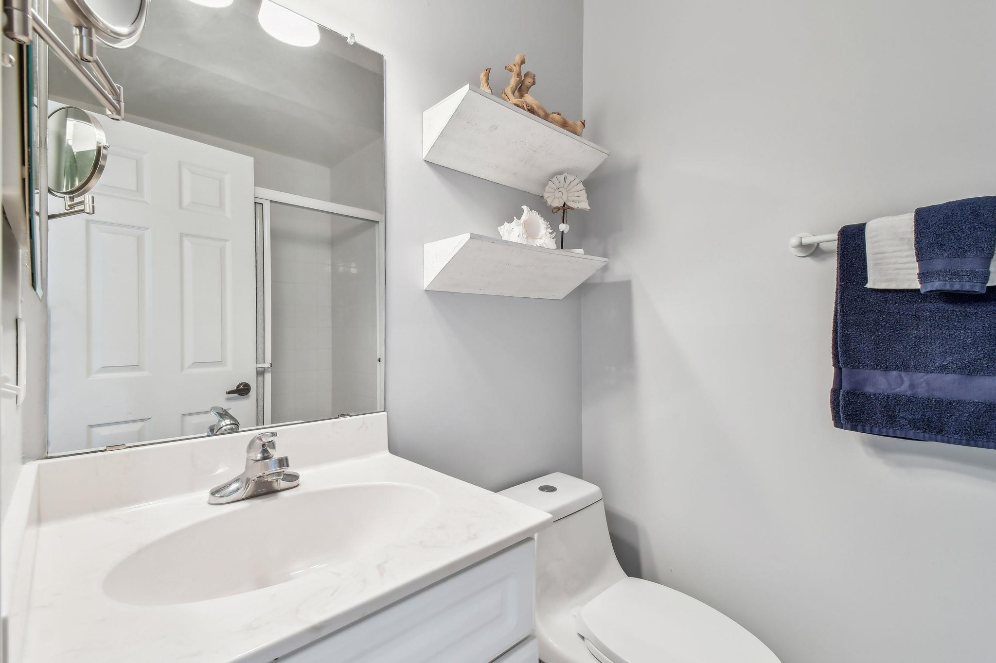 Image 23 of 51 For 4711 Serena Circle