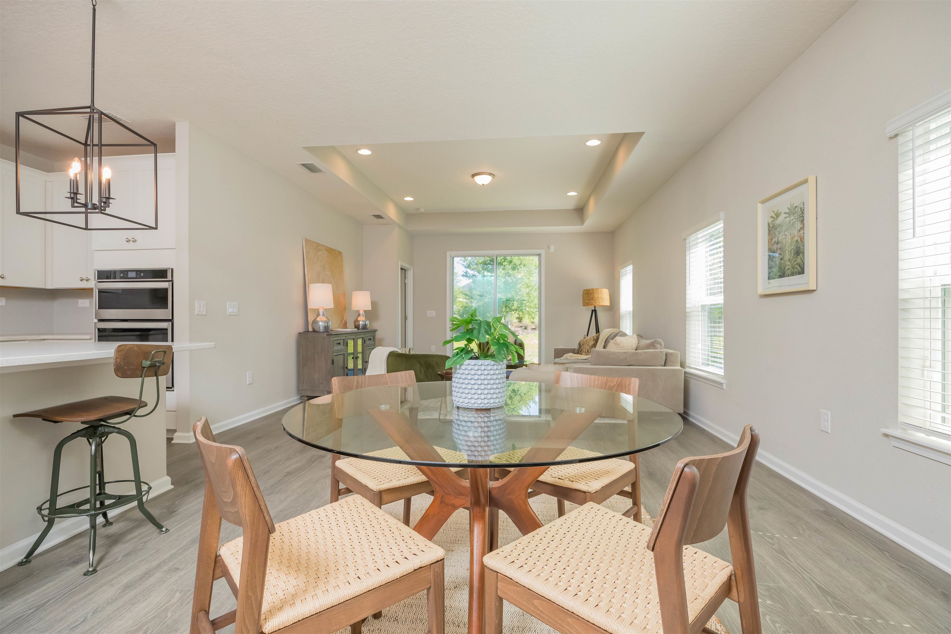 Image 11 of 87 For 98 Windermere Way