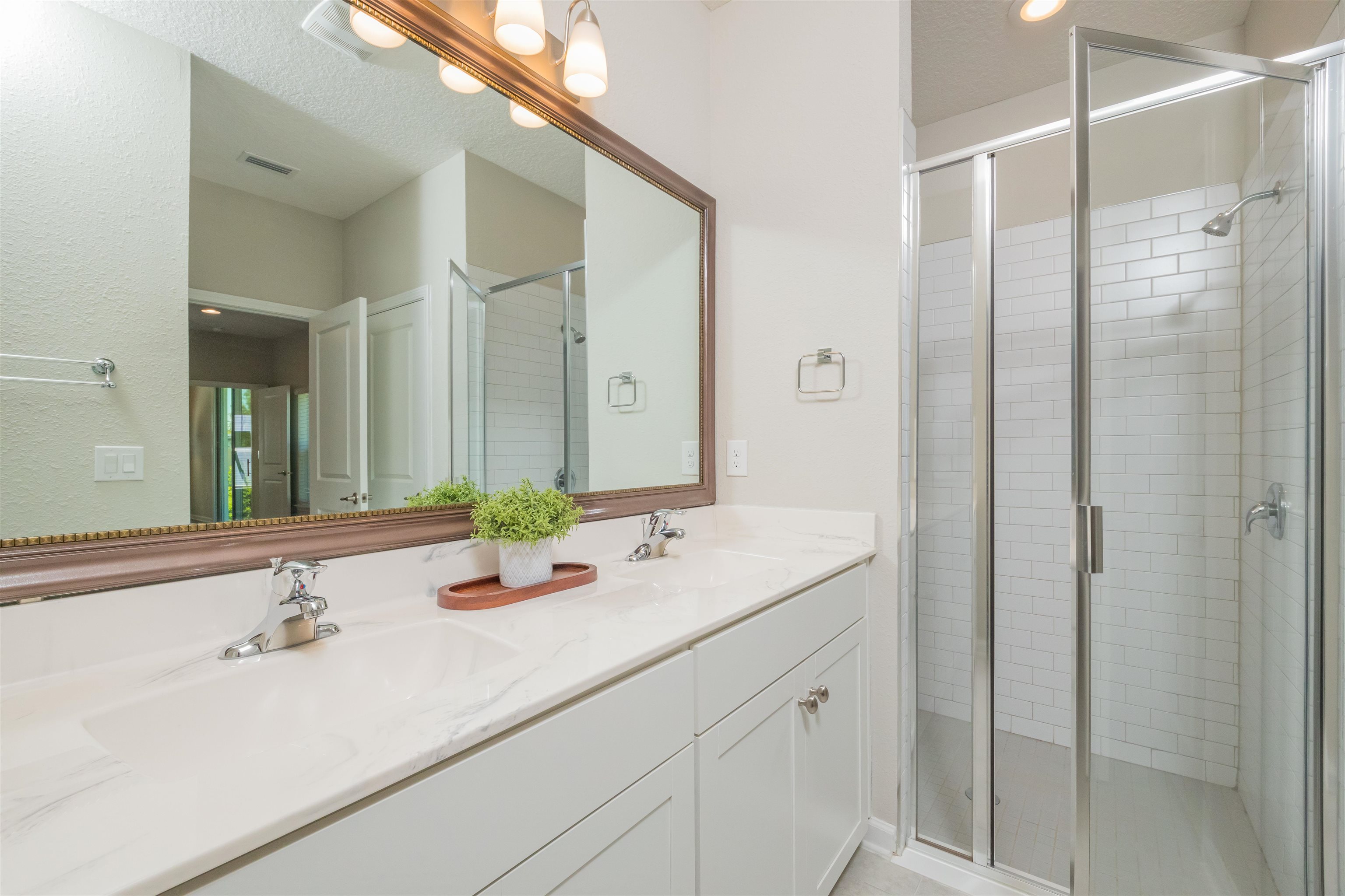 Image 27 of 87 For 98 Windermere Way