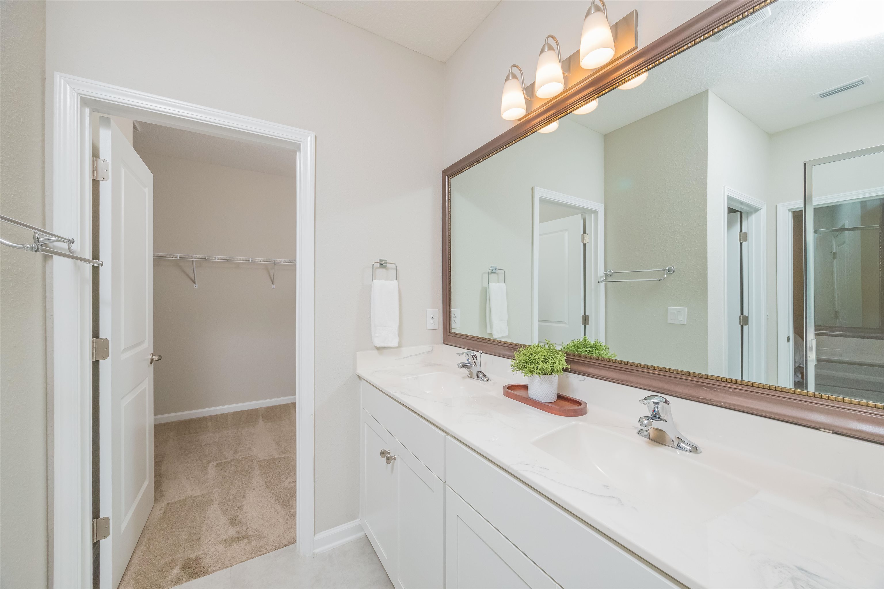 Image 29 of 87 For 98 Windermere Way