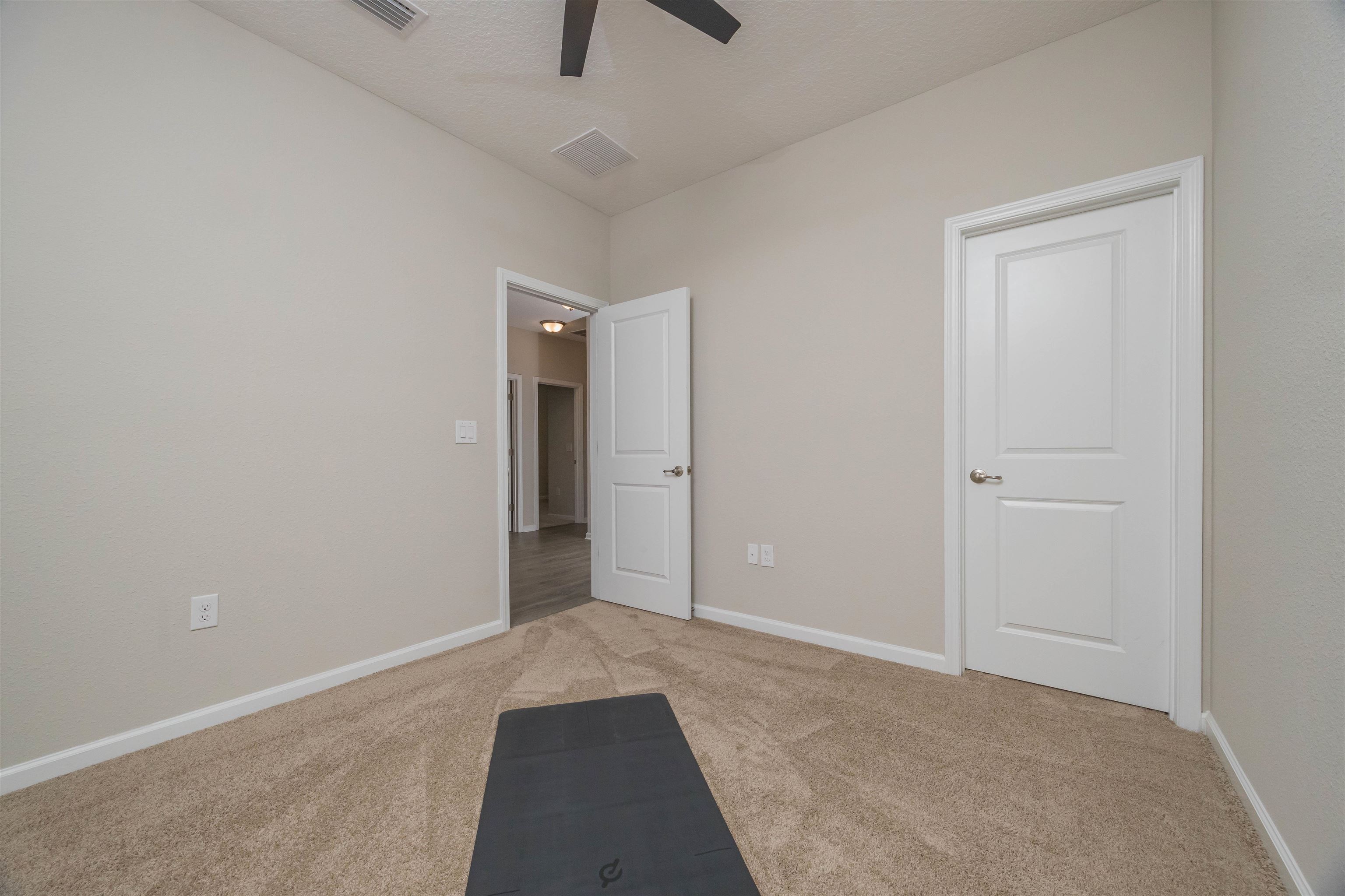 Image 32 of 87 For 98 Windermere Way