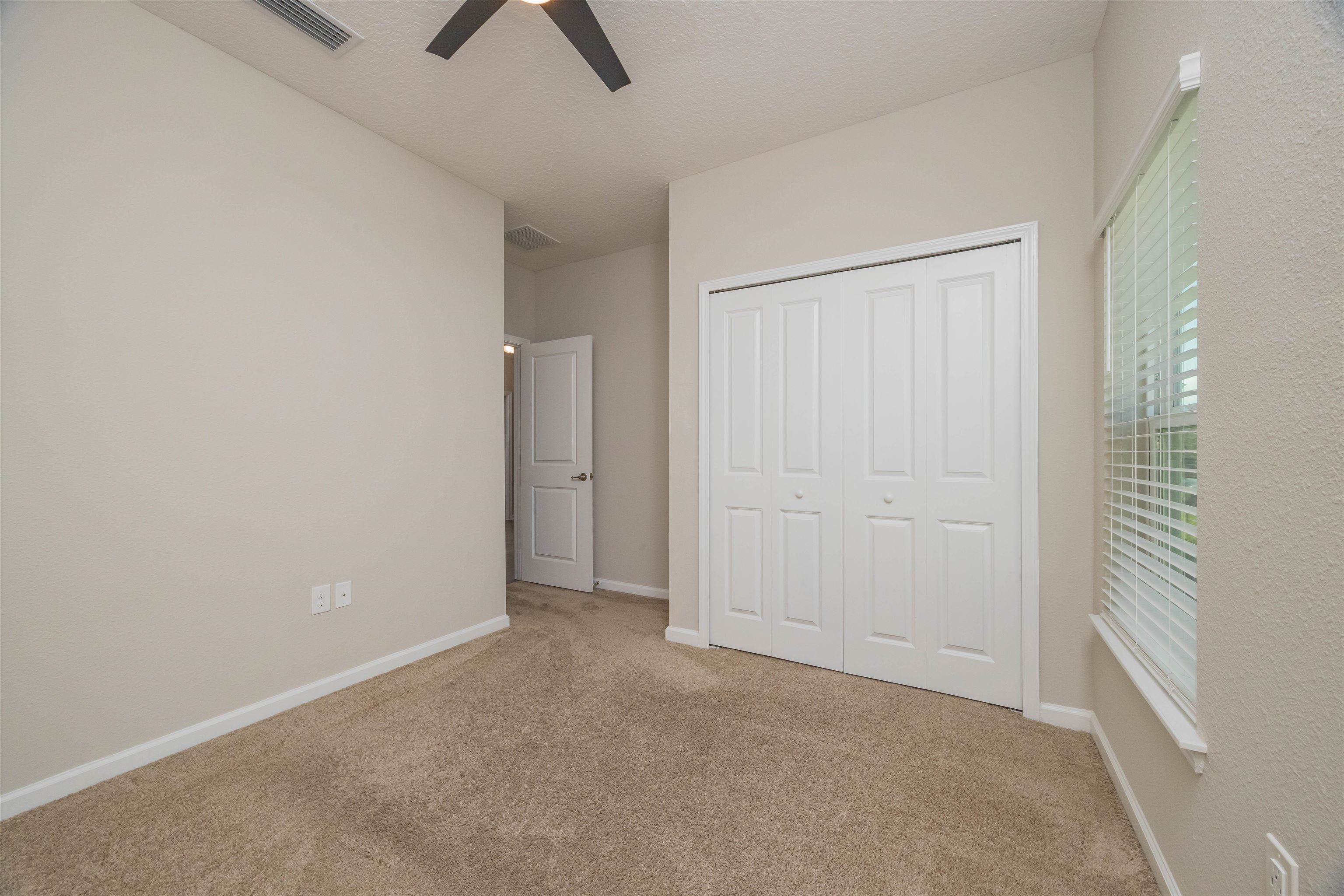 Image 34 of 87 For 98 Windermere Way