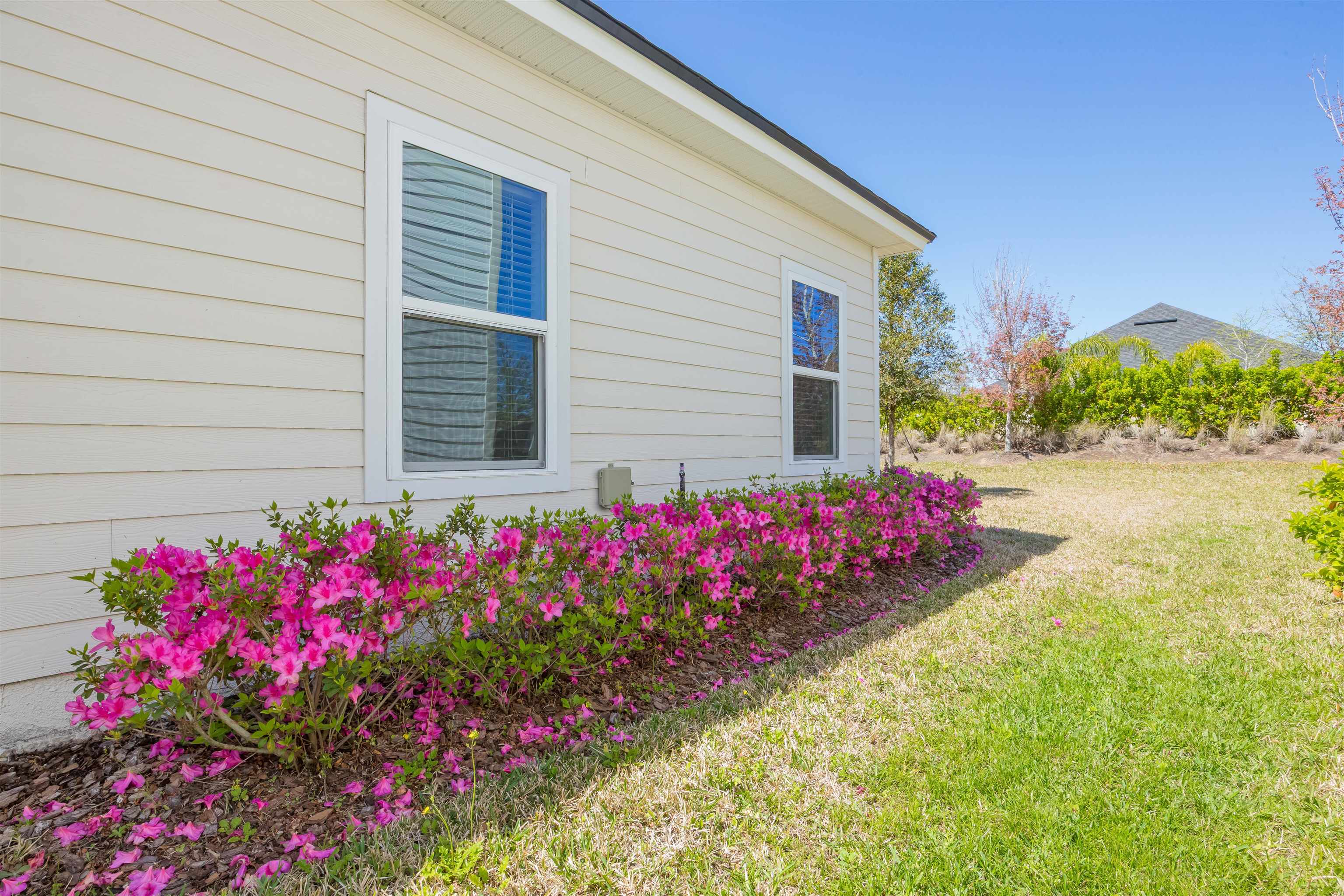 Image 44 of 87 For 98 Windermere Way