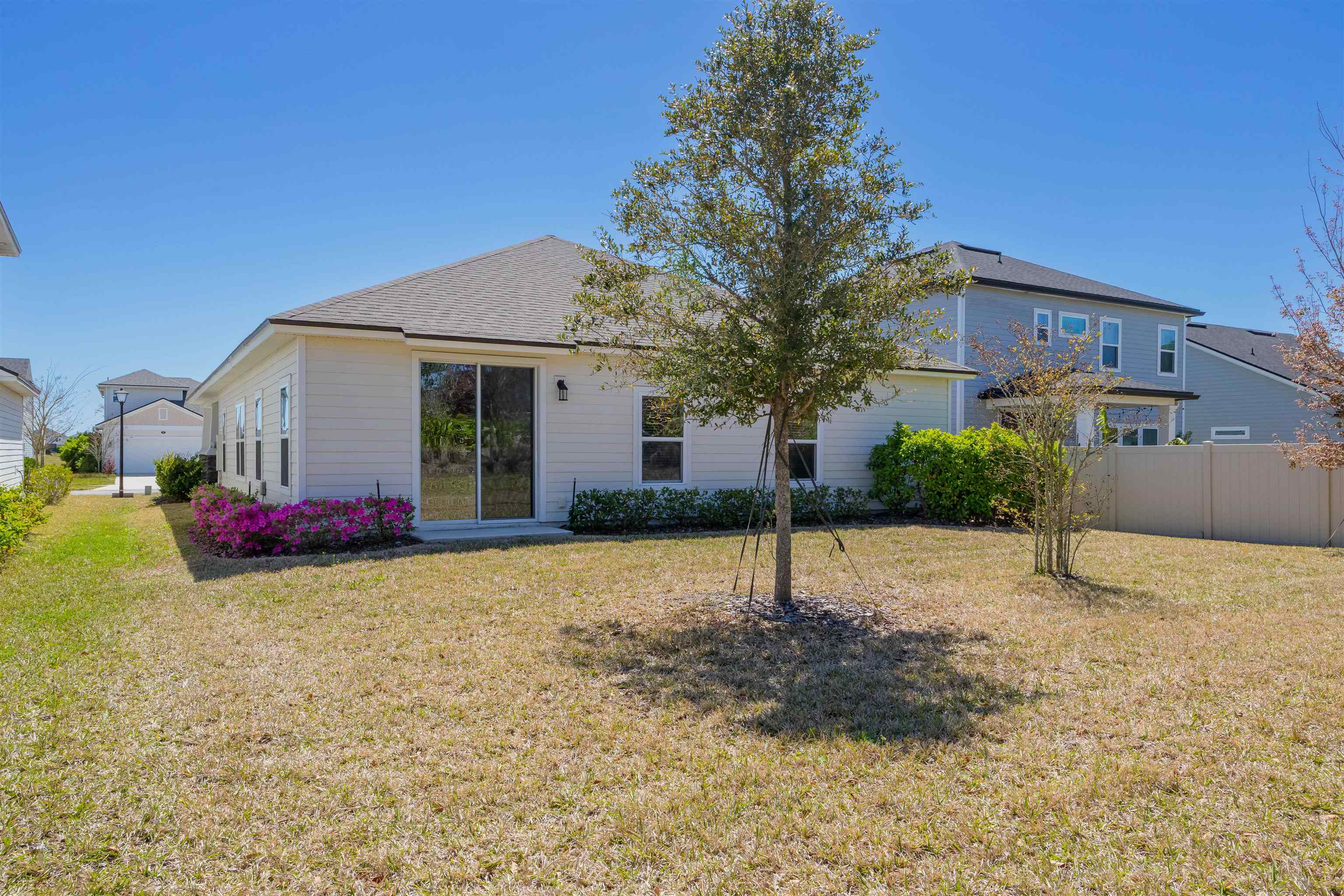 Image 47 of 87 For 98 Windermere Way