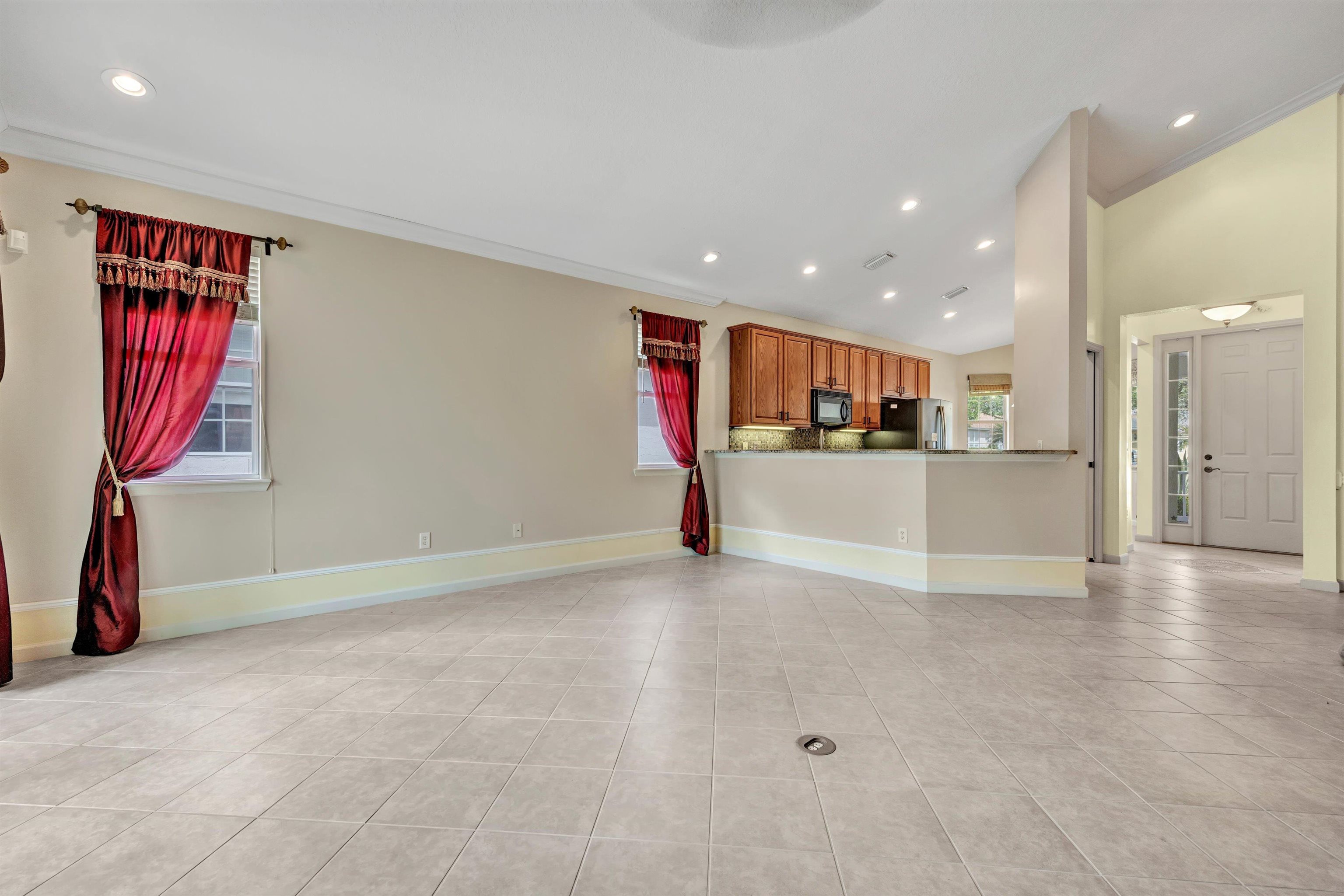 Image 11 of 64 For 608 Copperhead Circle