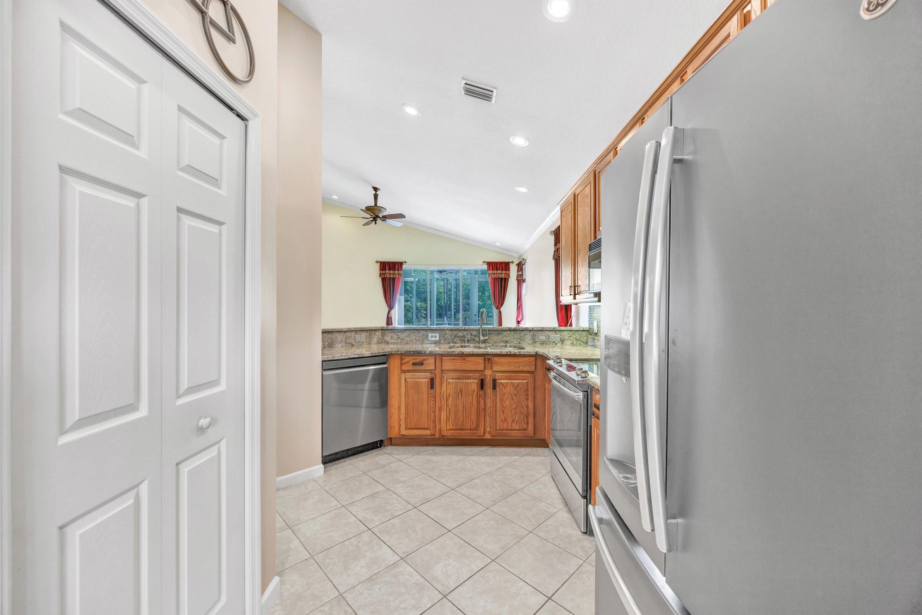 Image 16 of 64 For 608 Copperhead Circle
