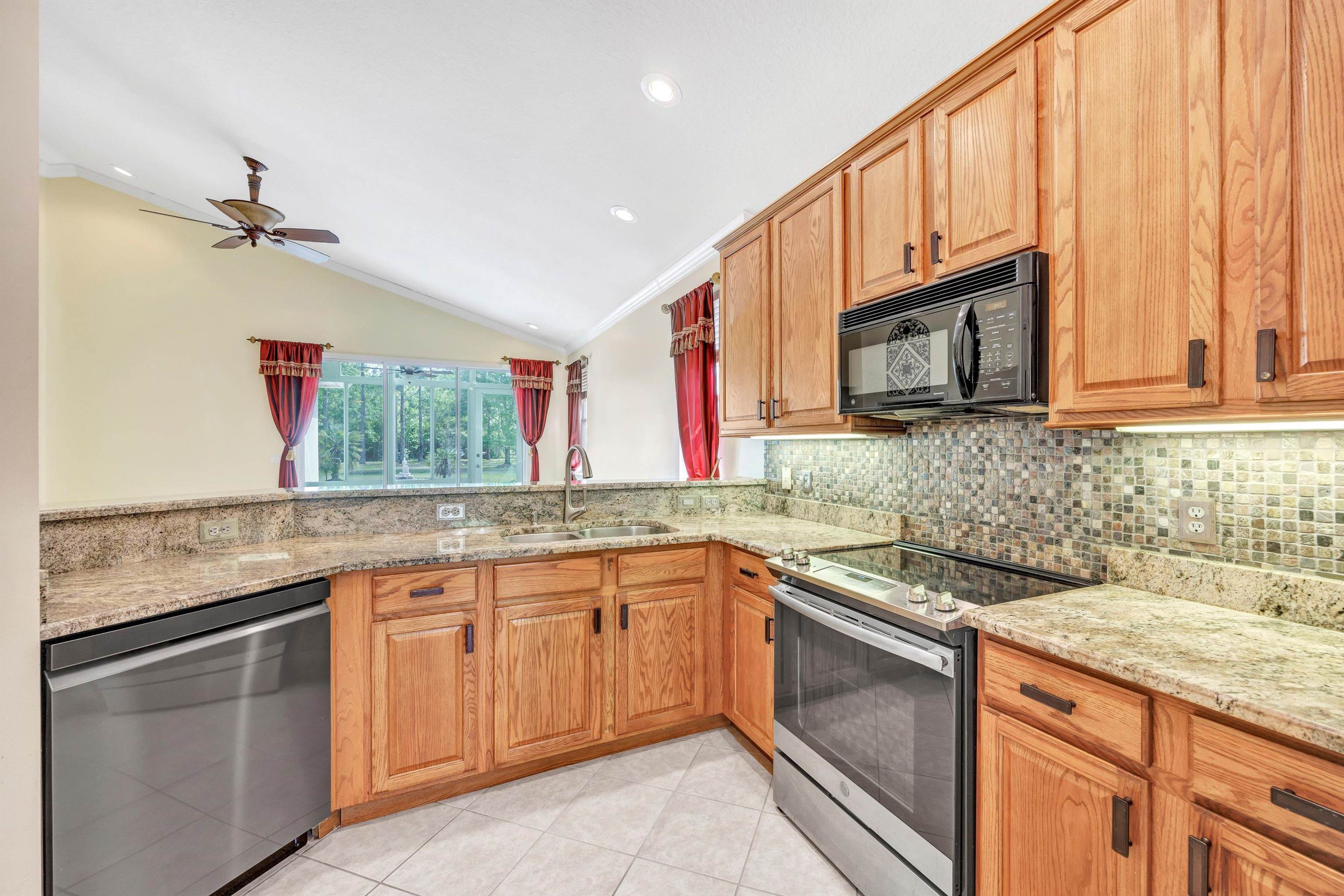 Image 18 of 64 For 608 Copperhead Circle