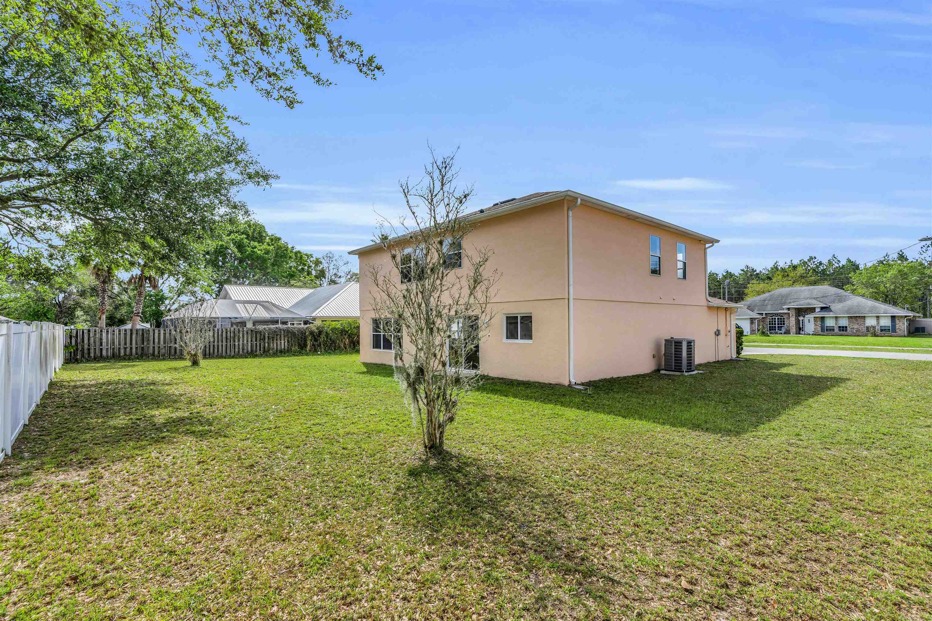 Image 7 of 43 For 29 Louisville Dr