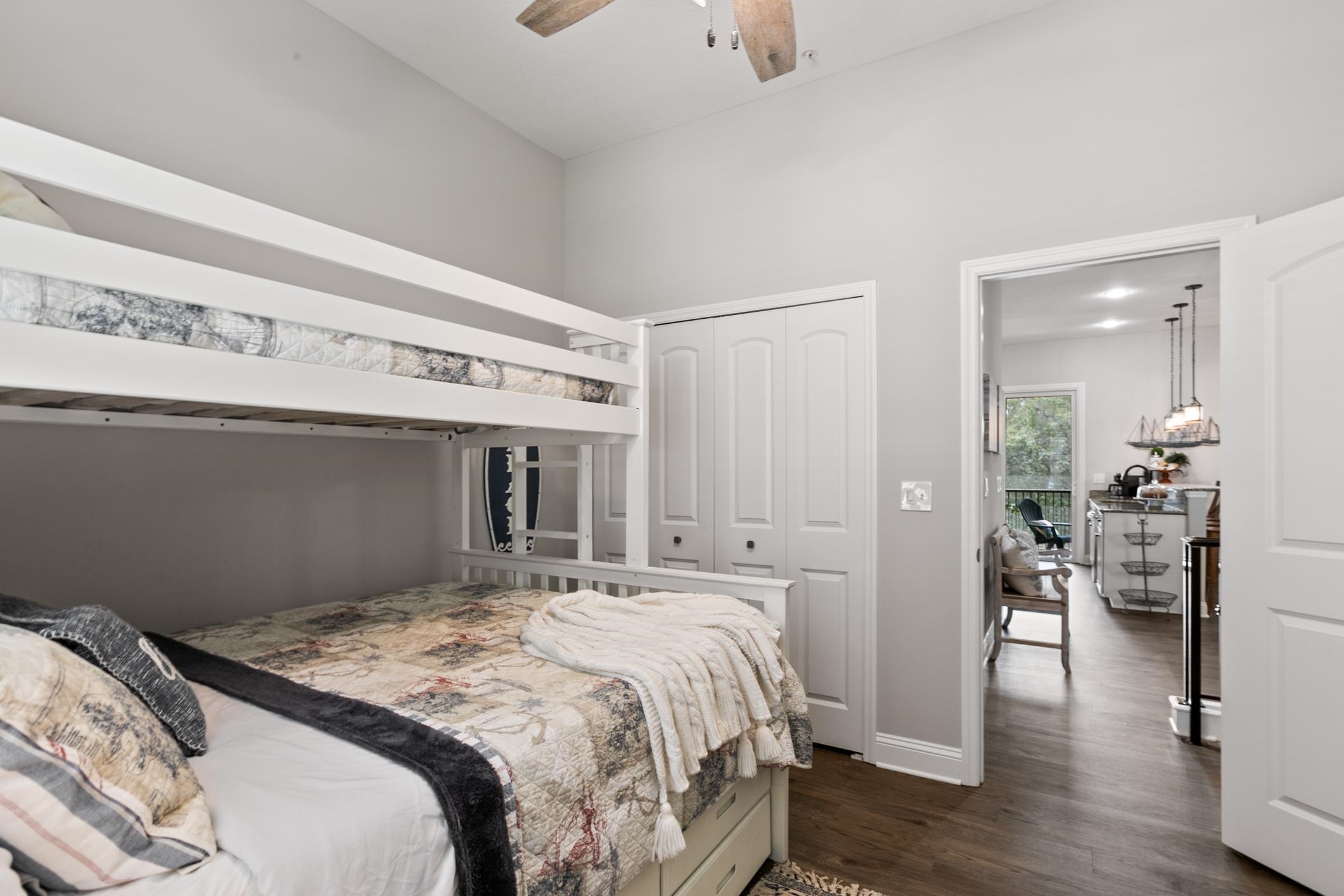 Image 23 of 45 For 121 Grand Ravine Dr