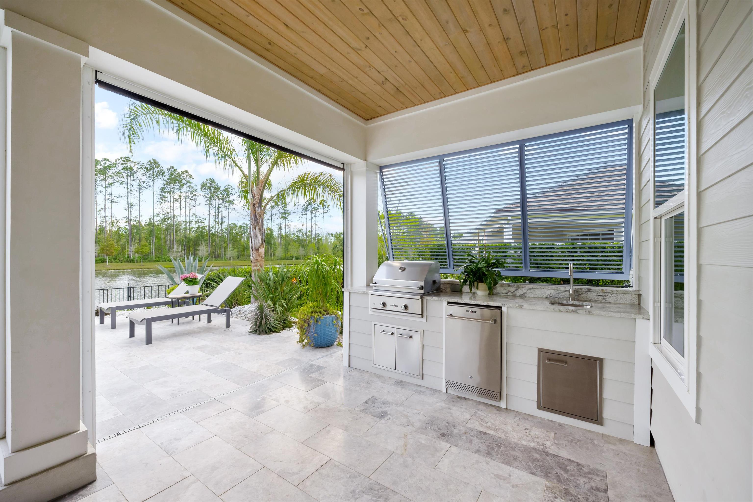 Image 41 of 59 For 220 Pine Haven Dr