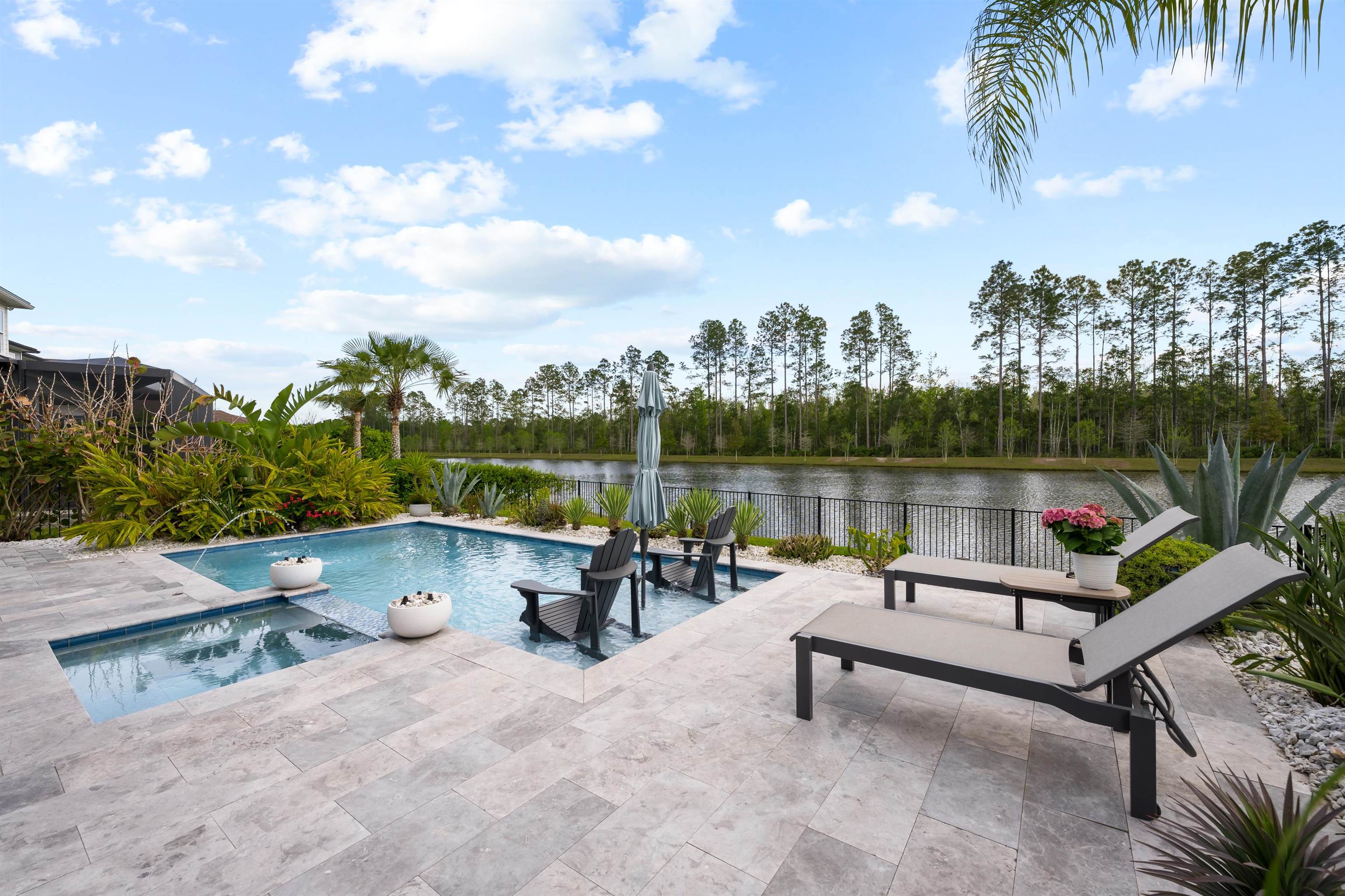 Image 42 of 59 For 220 Pine Haven Dr