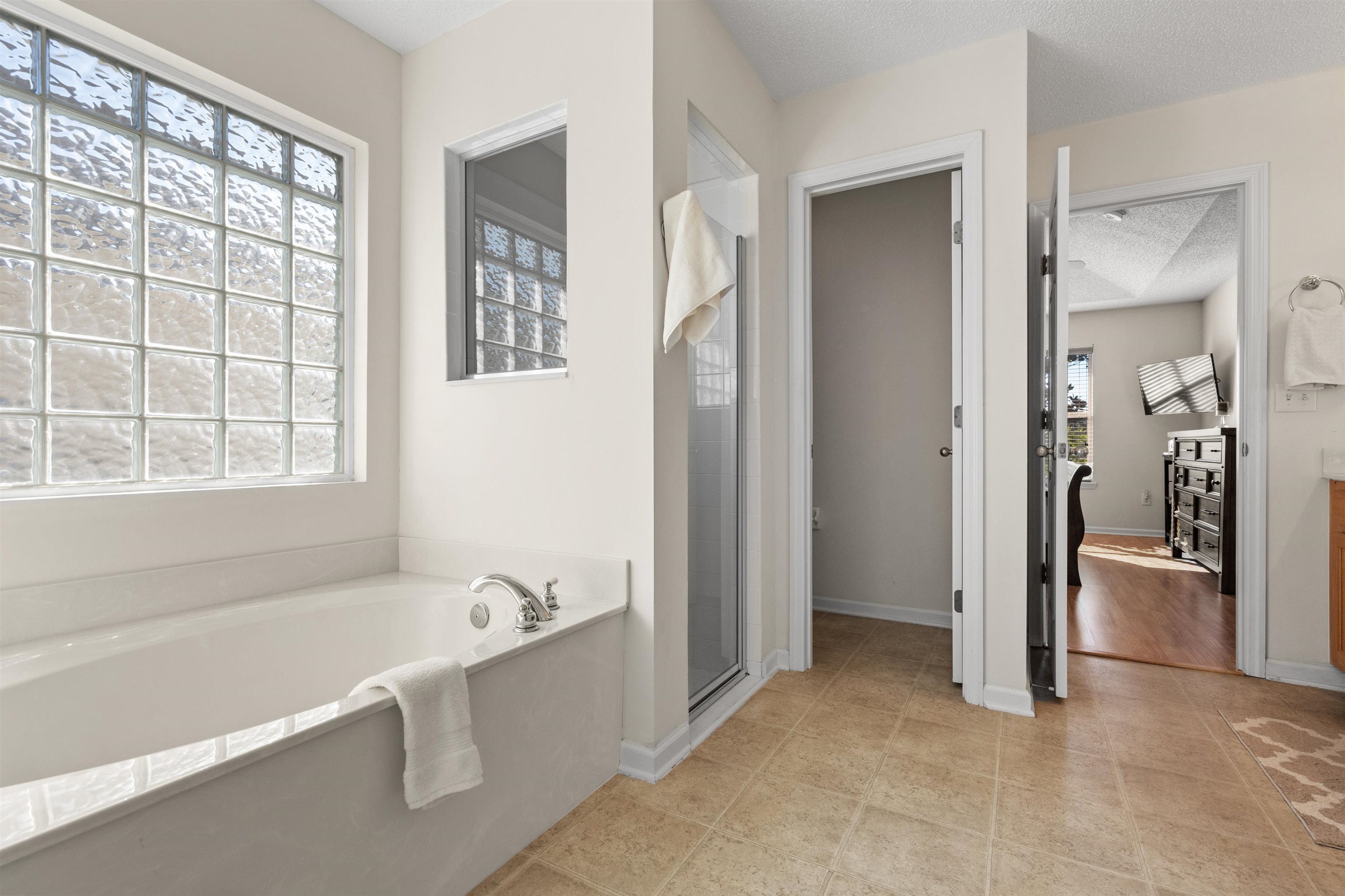 Image 19 of 53 For 913 Oak Arbor Cir