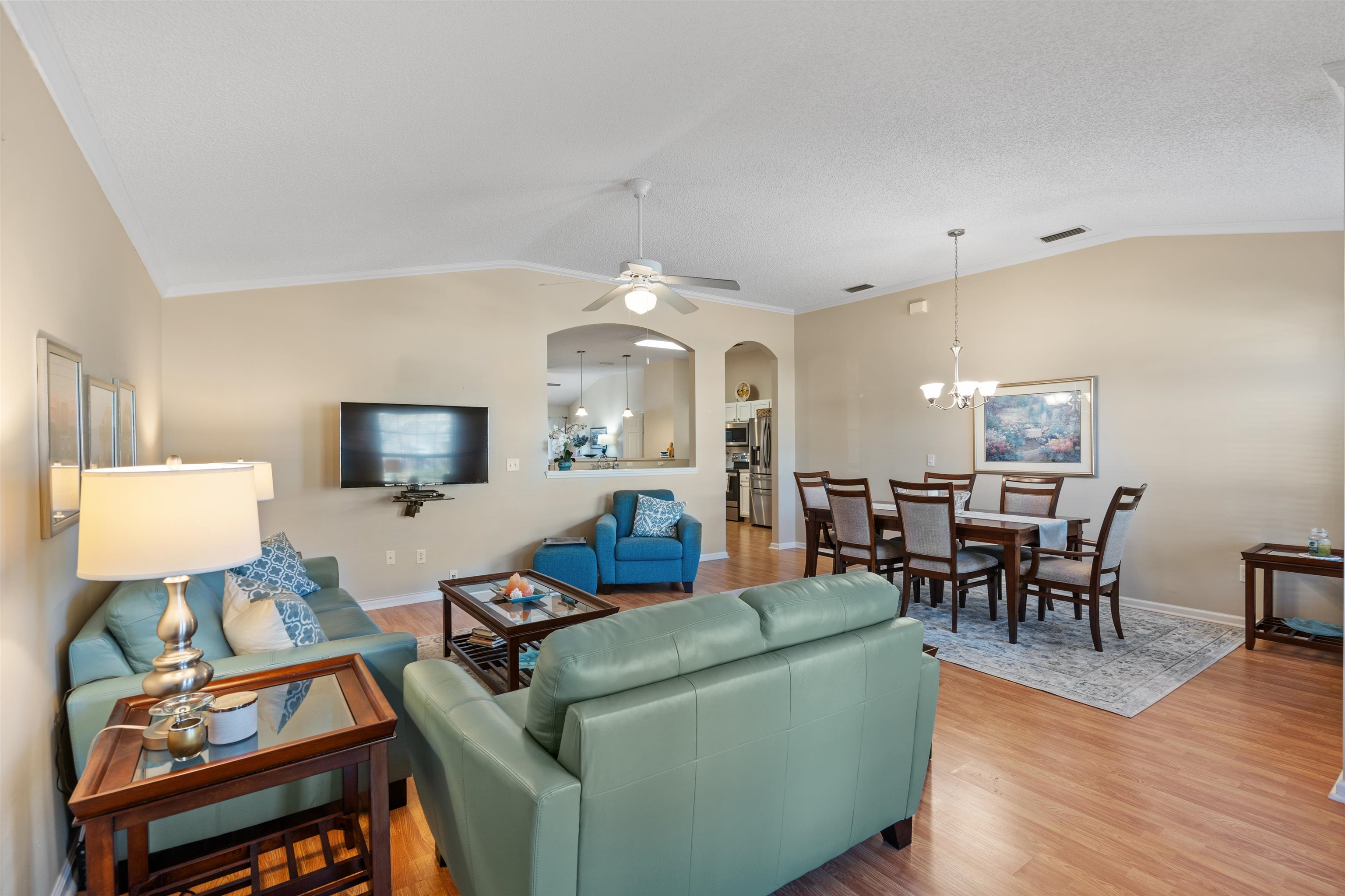 Image 2 of 53 For 913 Oak Arbor Cir