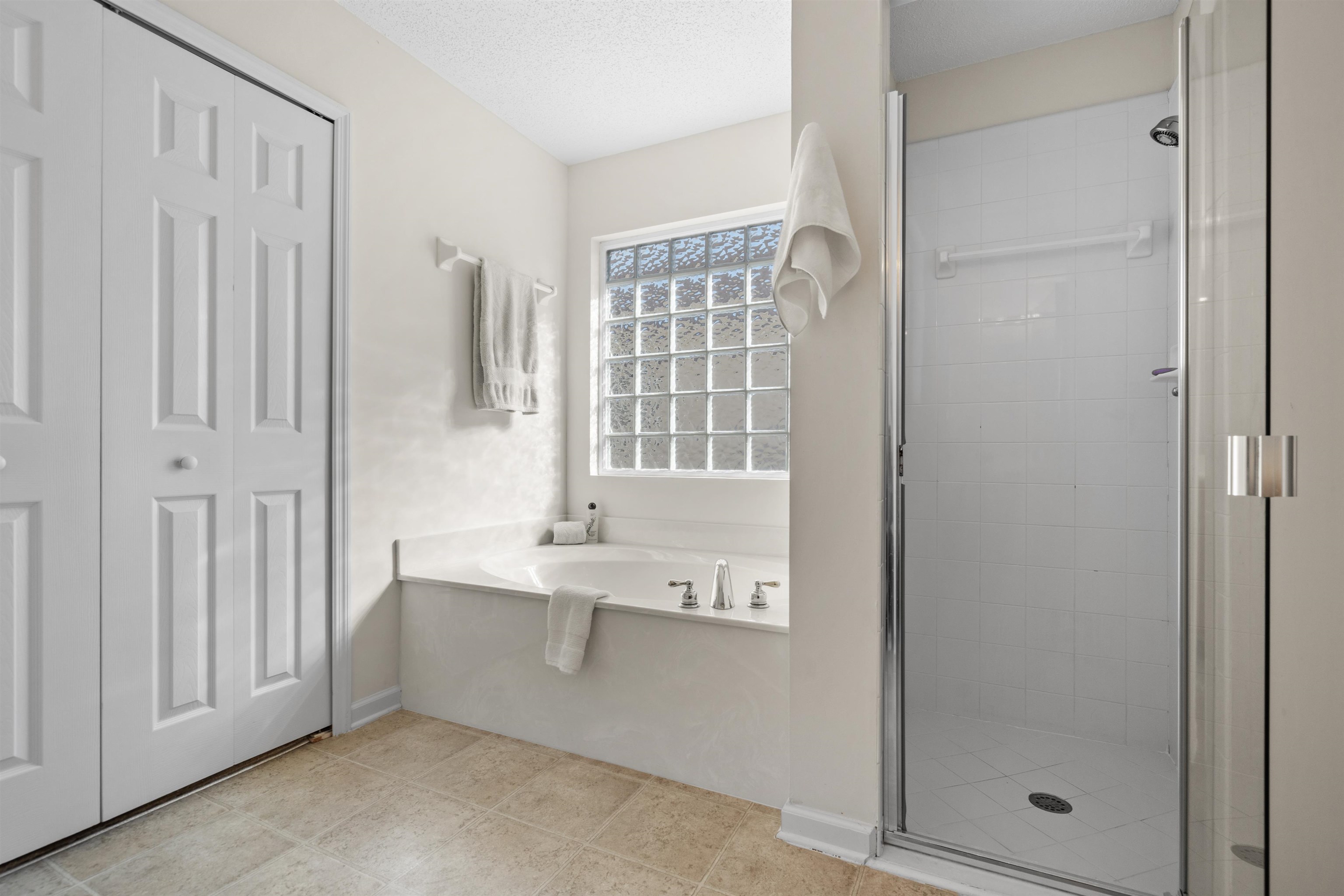 Image 20 of 53 For 913 Oak Arbor Cir