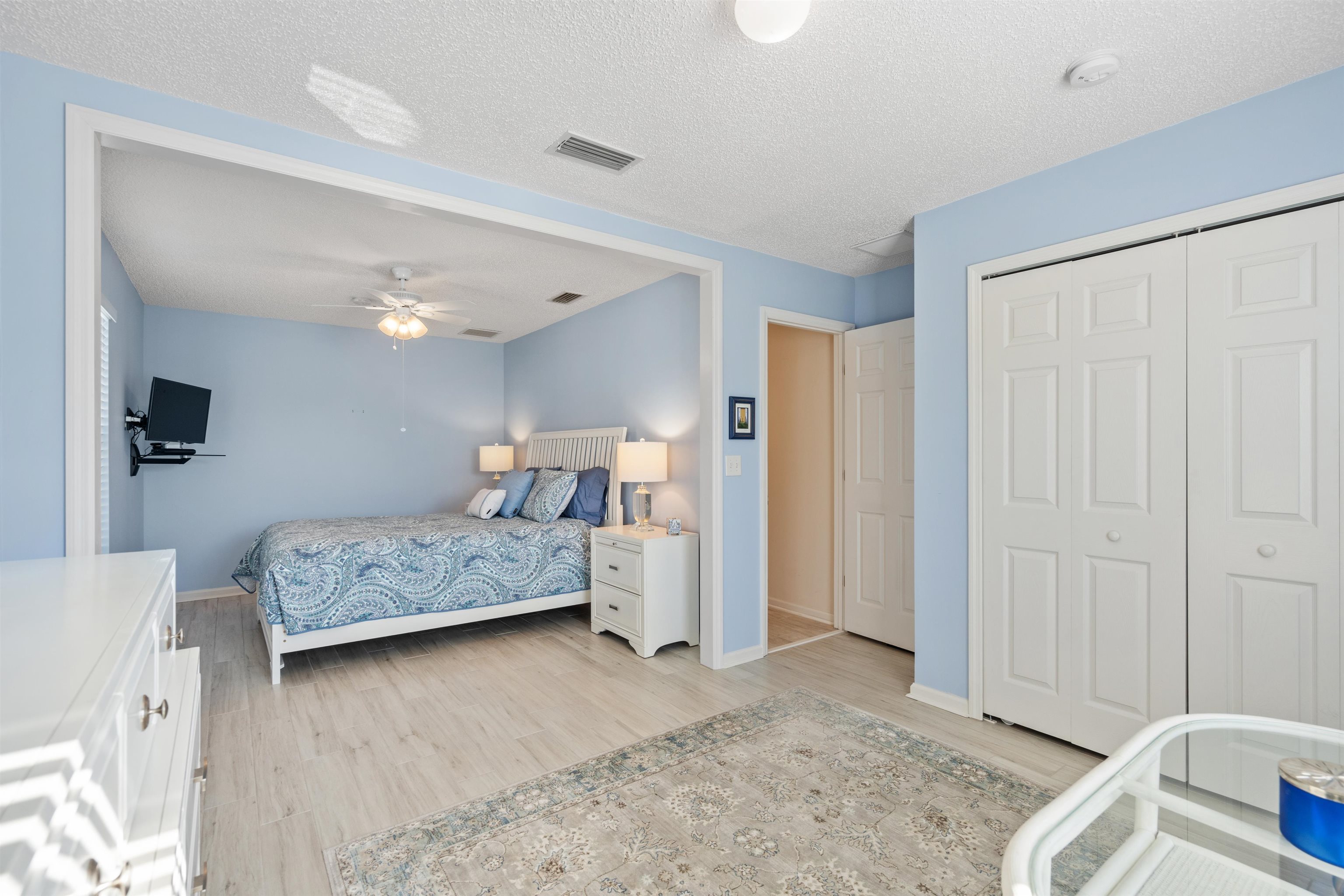 Image 23 of 53 For 913 Oak Arbor Cir