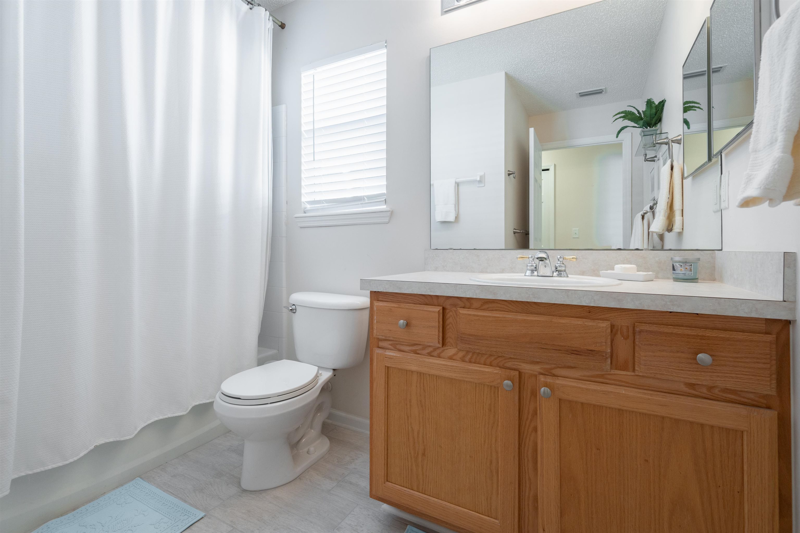 Image 25 of 53 For 913 Oak Arbor Cir