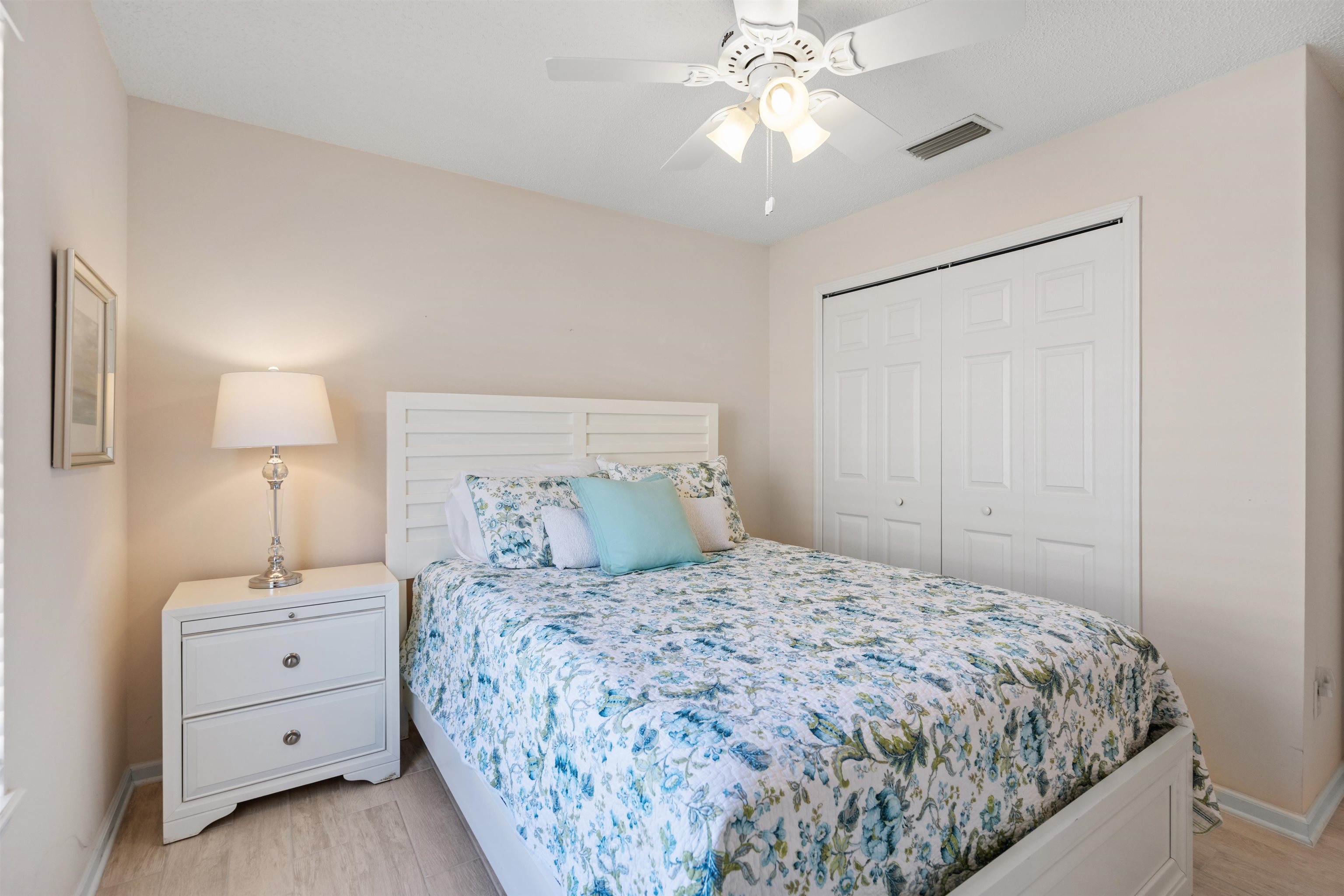 Image 27 of 53 For 913 Oak Arbor Cir