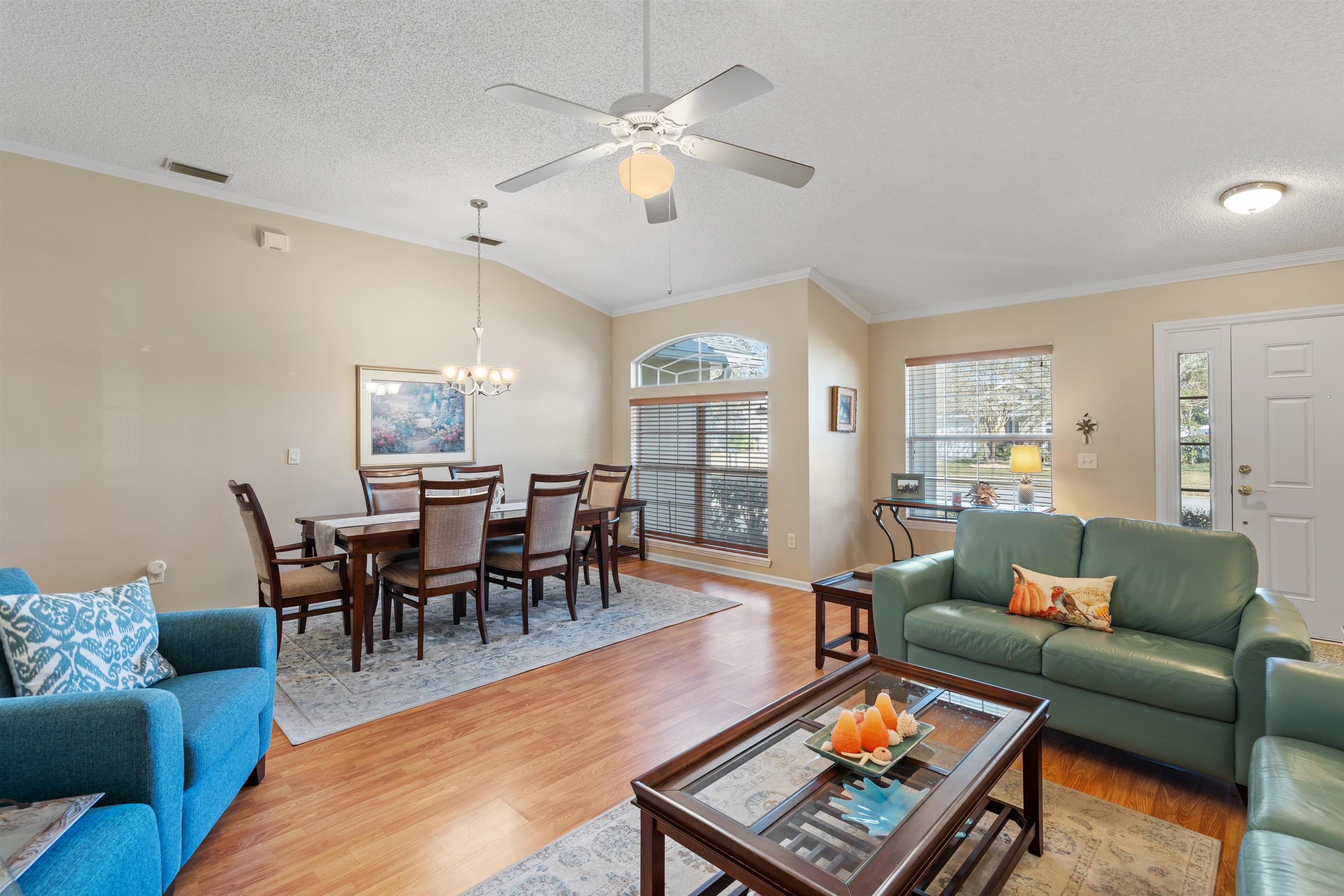 Image 3 of 53 For 913 Oak Arbor Cir