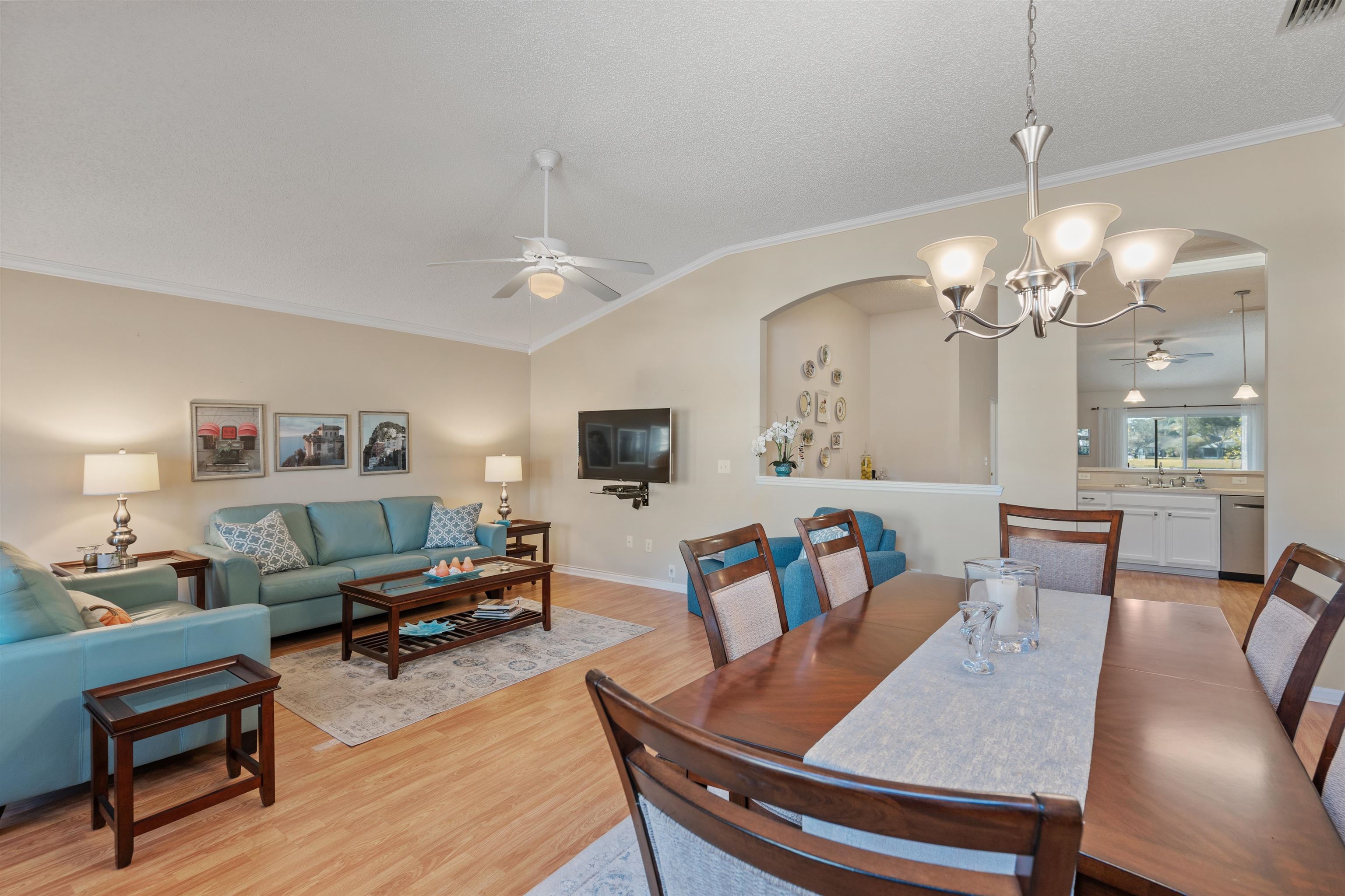 Image 4 of 53 For 913 Oak Arbor Cir