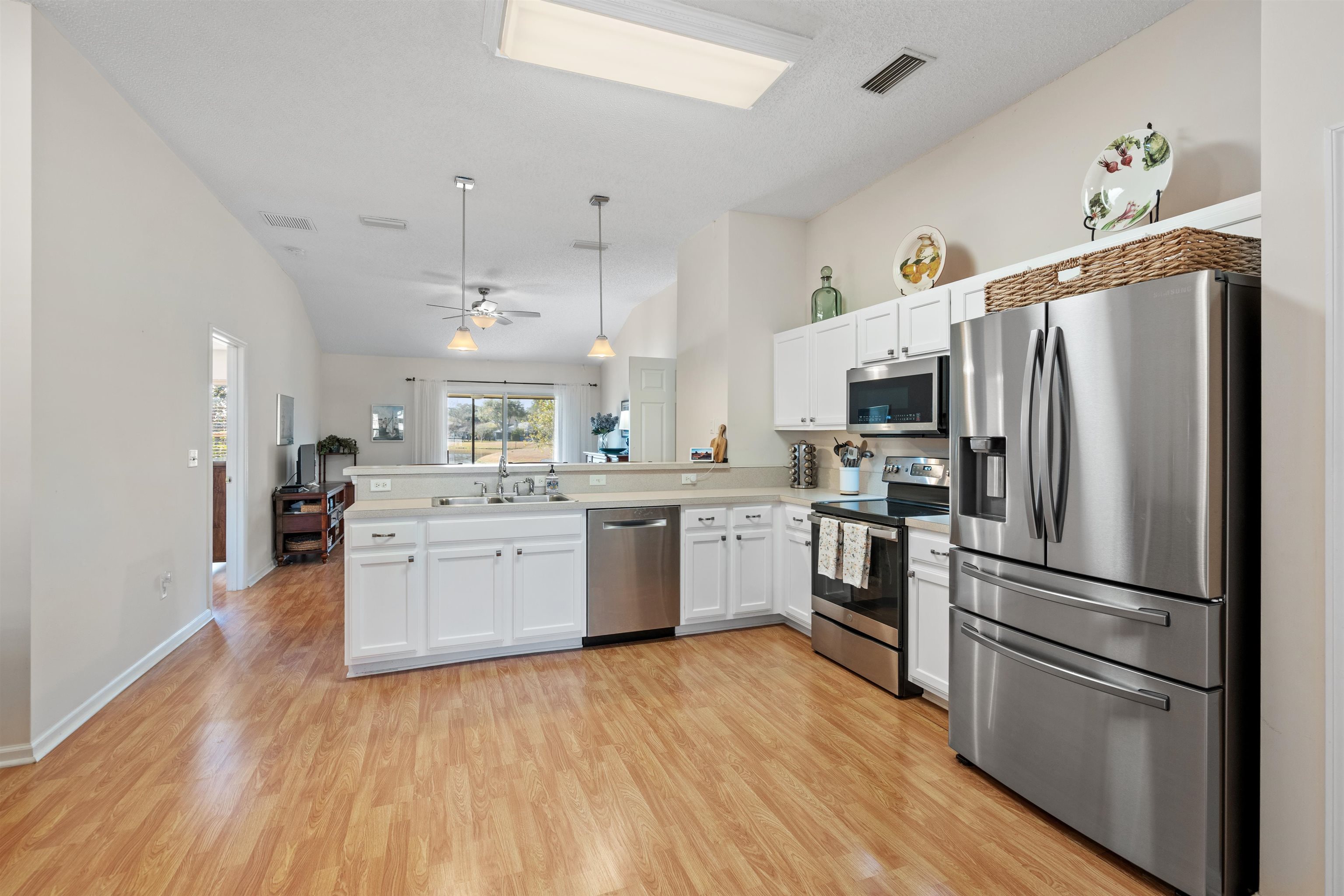 Image 6 of 53 For 913 Oak Arbor Cir