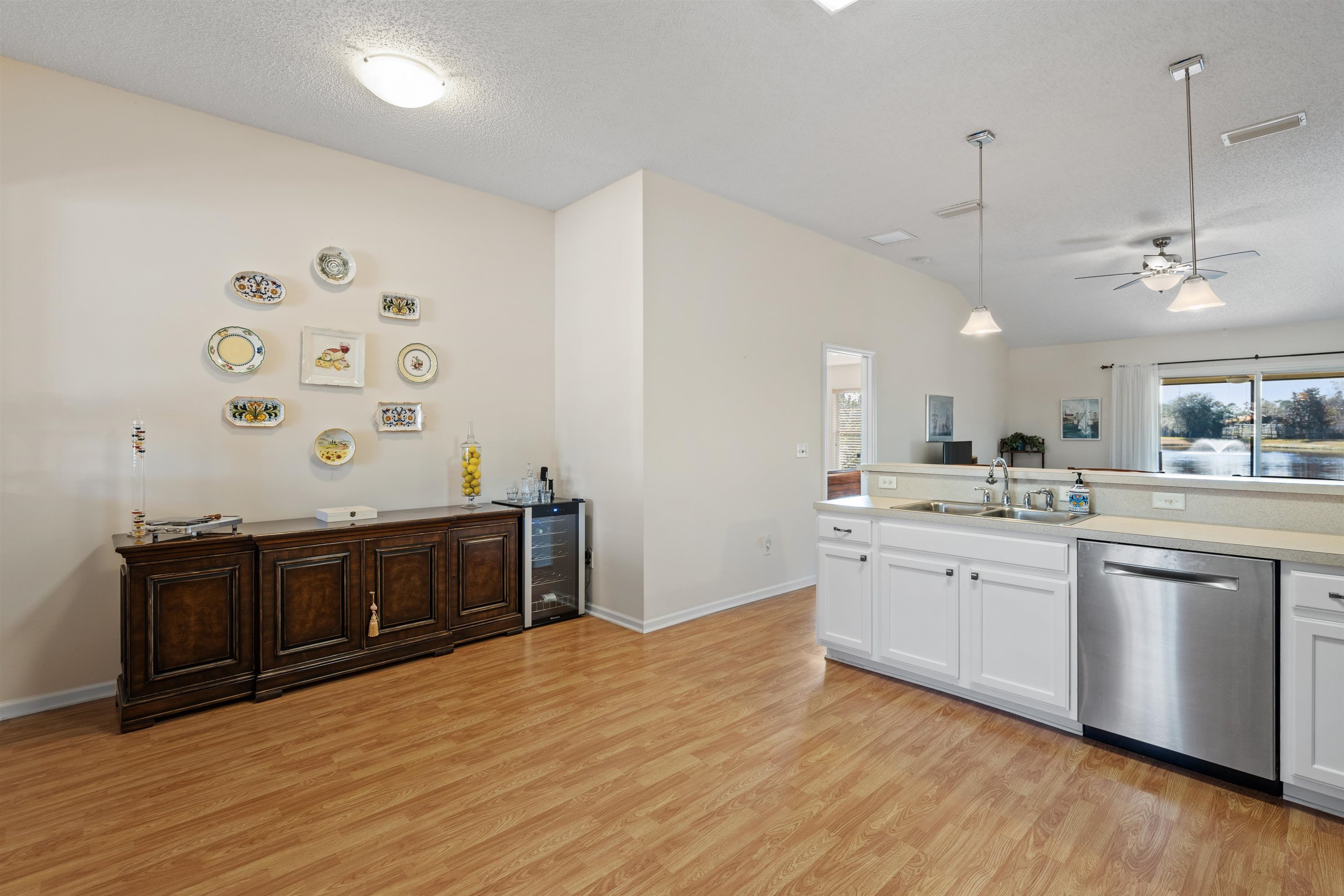 Image 7 of 53 For 913 Oak Arbor Cir