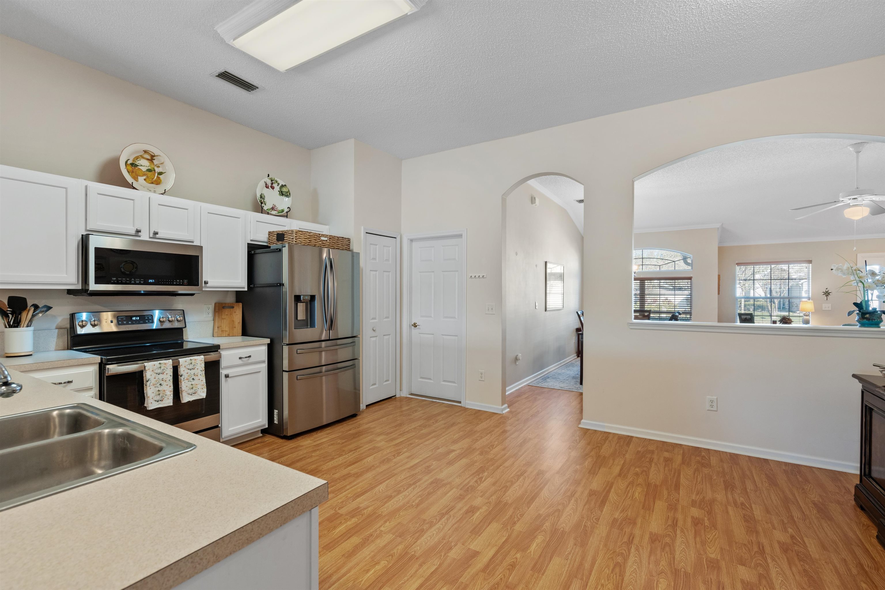 Image 9 of 53 For 913 Oak Arbor Cir