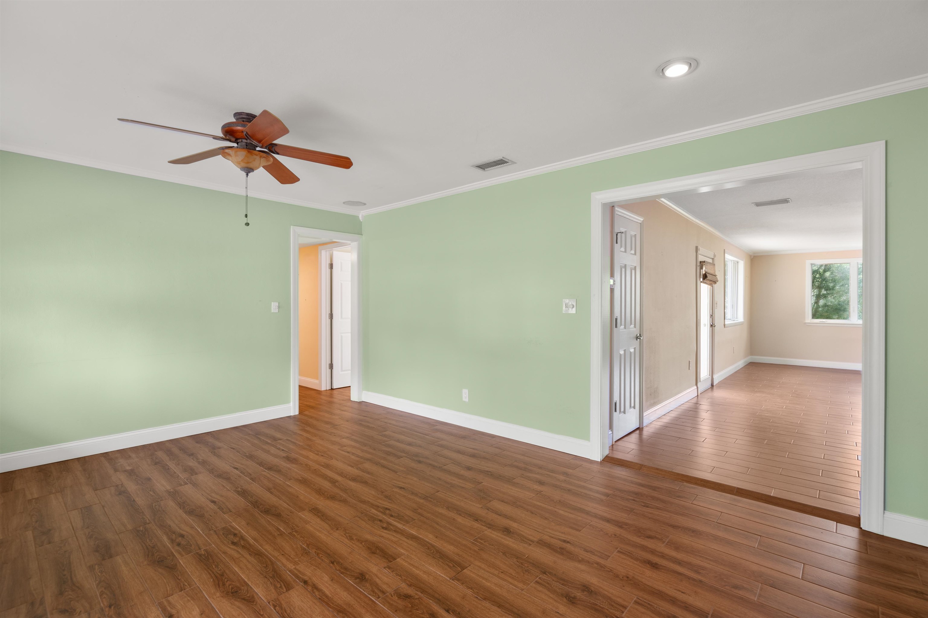 Image 12 of 39 For 146 Menendez Rd