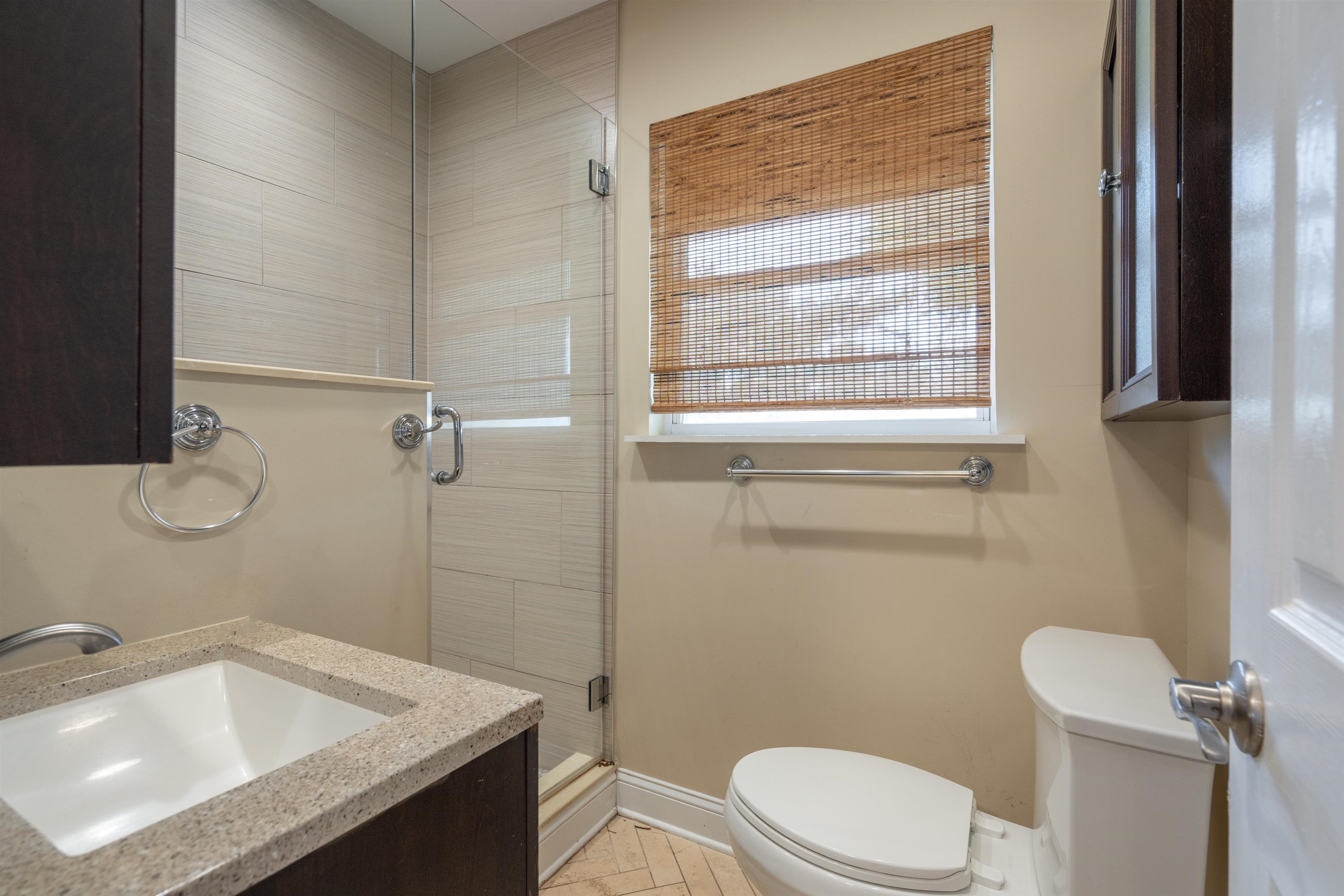 Image 26 of 39 For 146 Menendez Rd