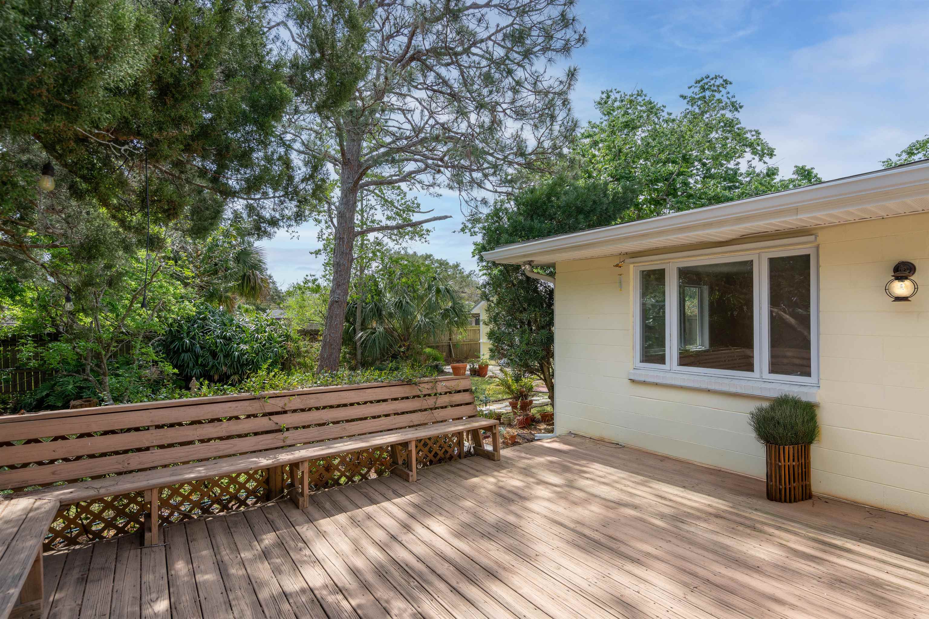 Image 5 of 39 For 146 Menendez Rd