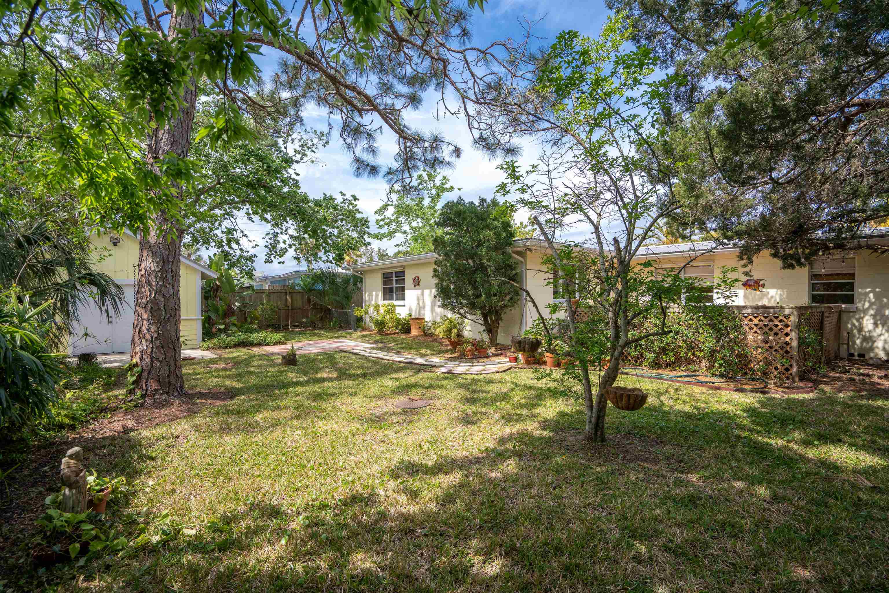 Image 8 of 39 For 146 Menendez Rd