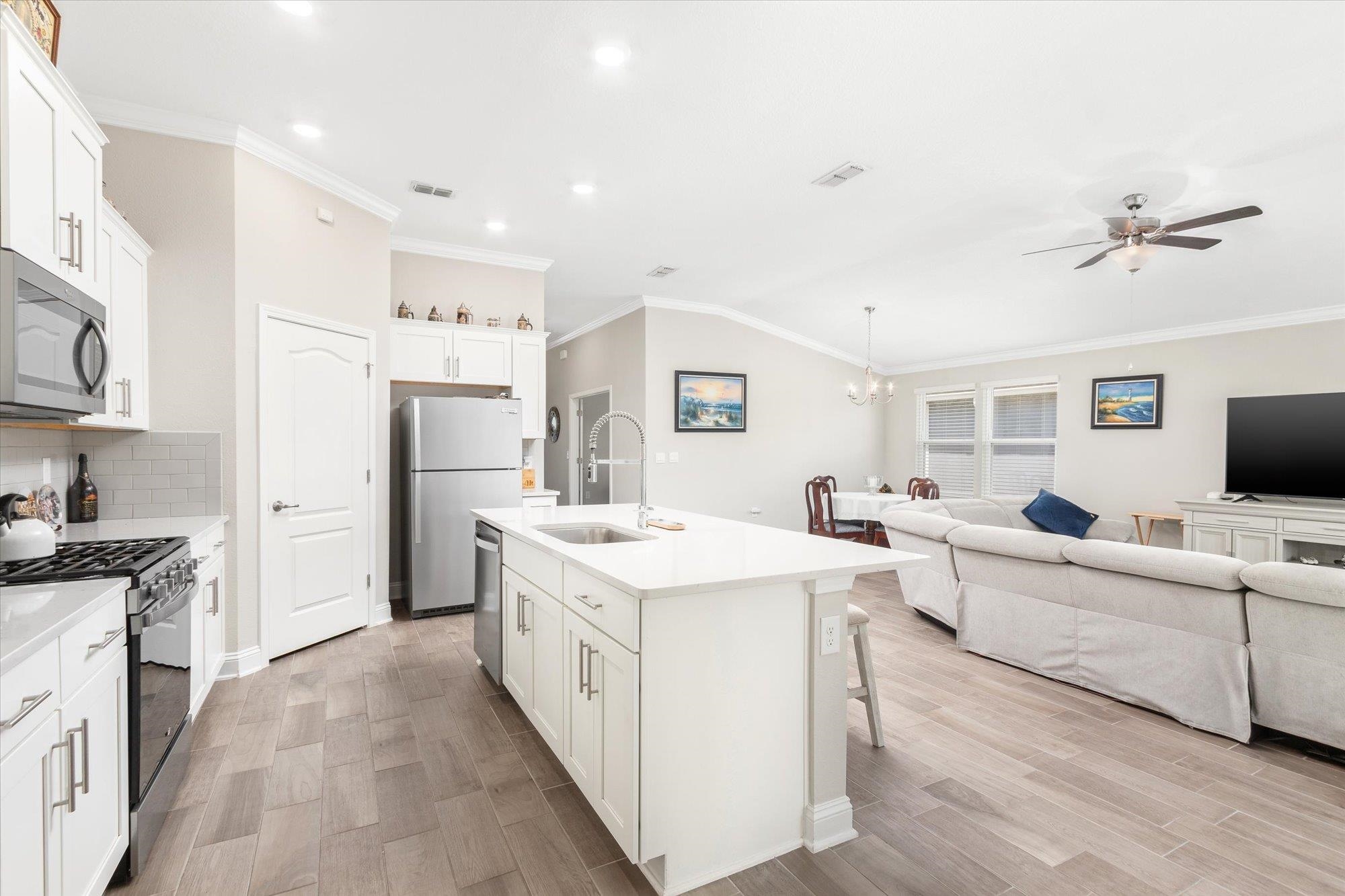 Image 9 of 49 For 53 Dovetail Cir