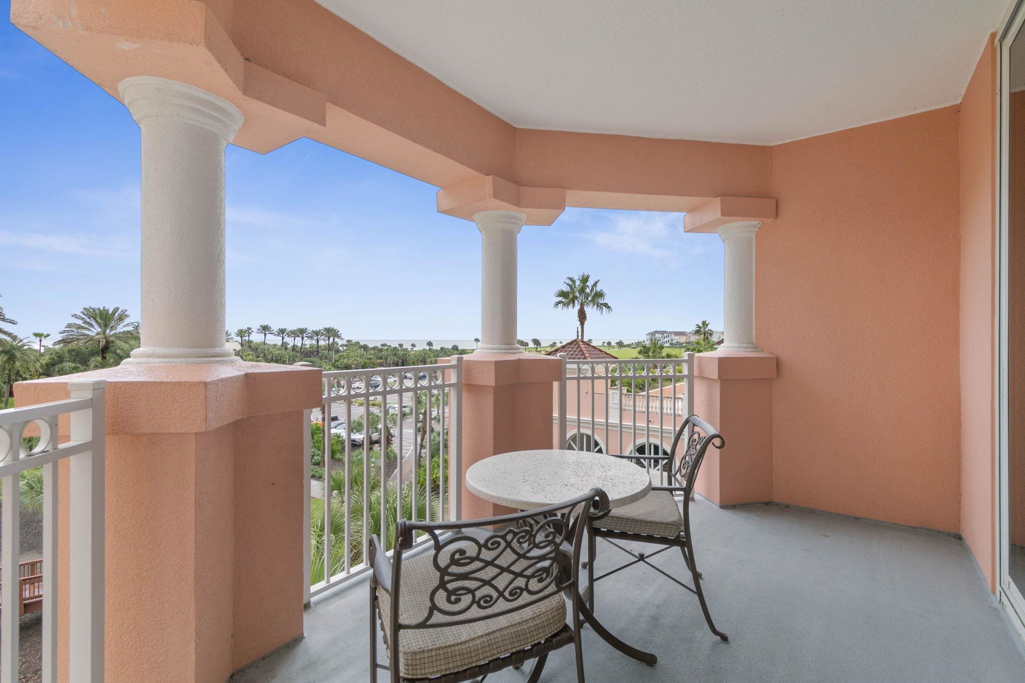 Image 14 of 54 For 200 Ocean Crest Dr  224