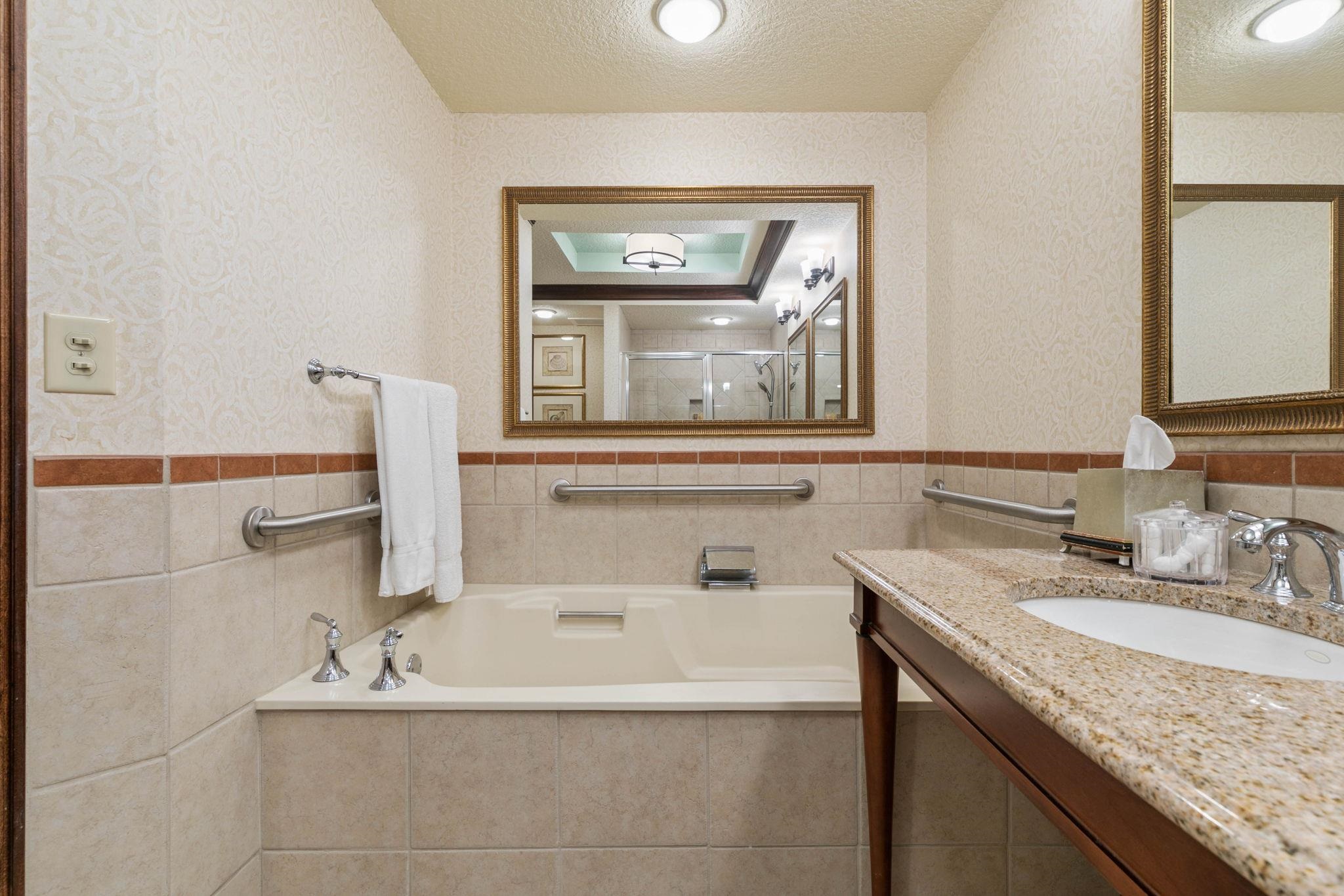 Image 23 of 54 For 200 Ocean Crest Dr  224