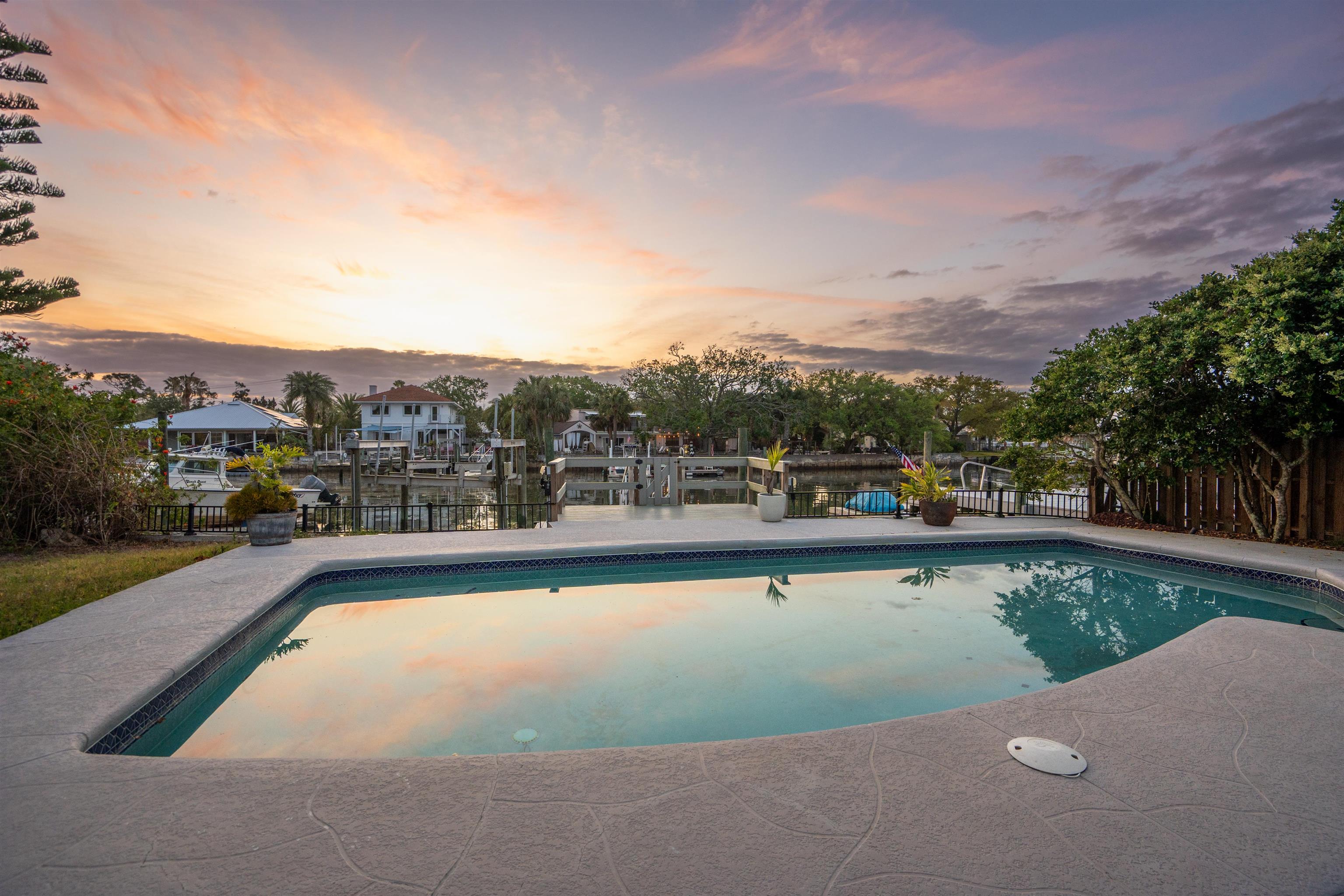 Image 41 of 80 For 101 Dolphin Dr