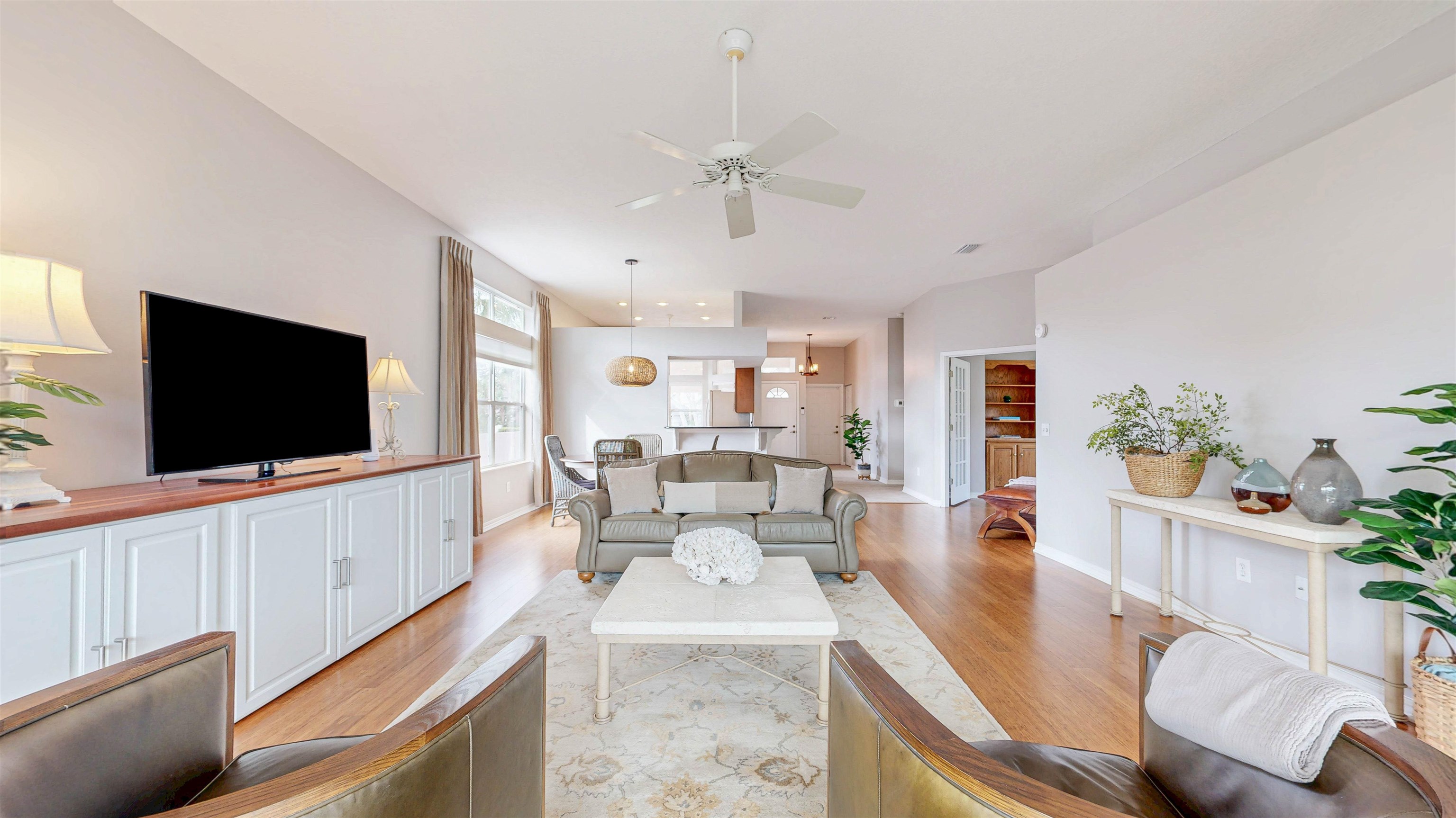 Image 11 of 49 For 200 Sea Woods Dr N