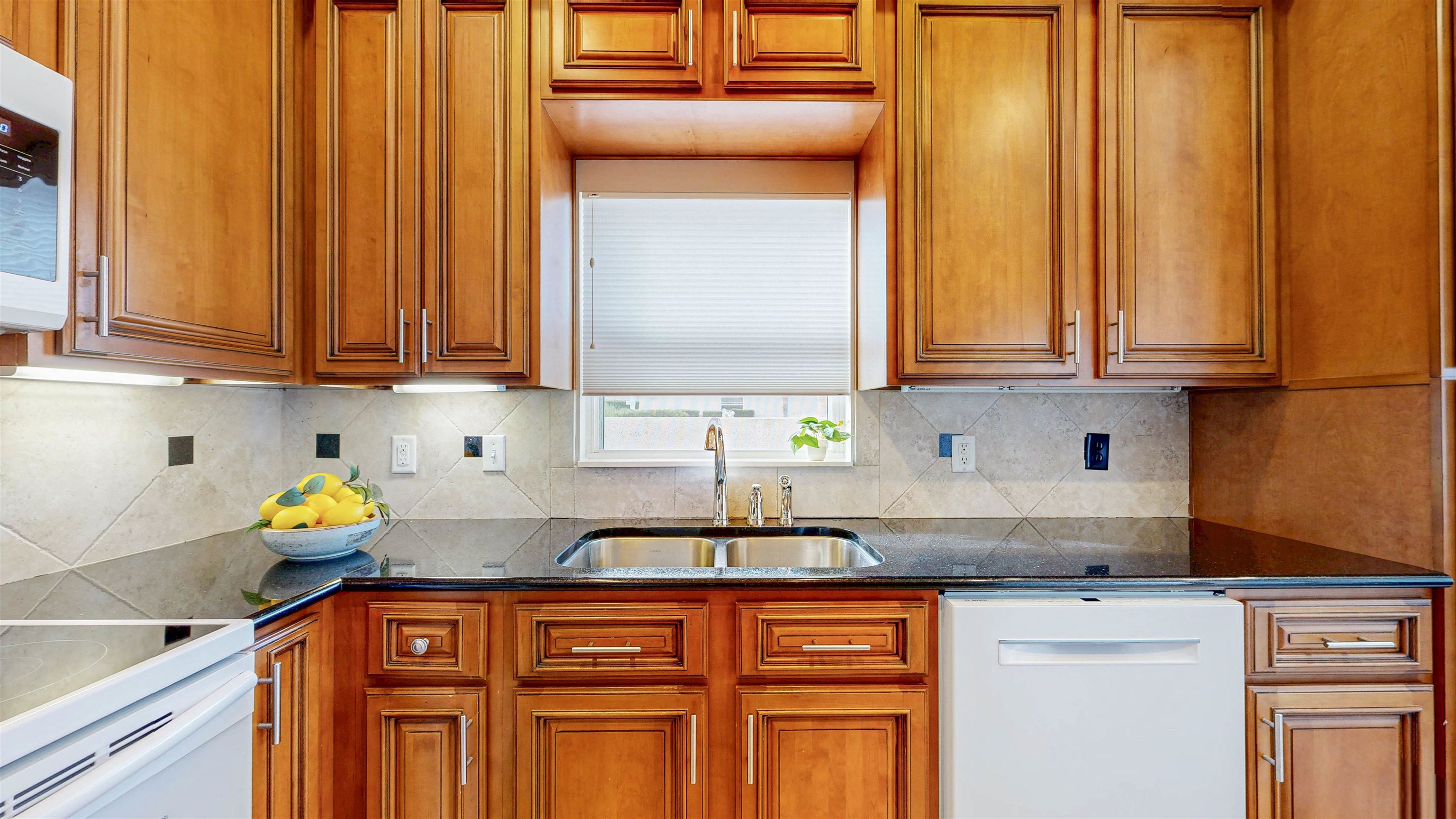 Image 15 of 49 For 200 Sea Woods Dr N