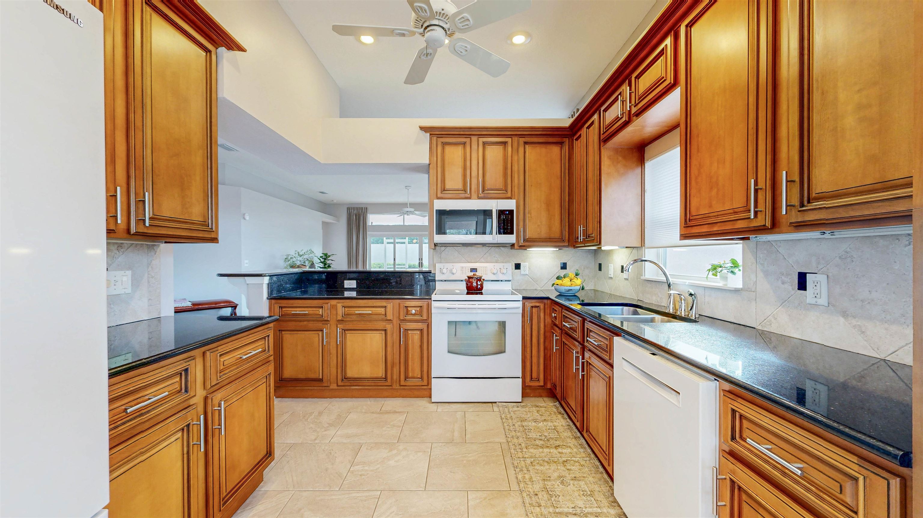Image 16 of 49 For 200 Sea Woods Dr N
