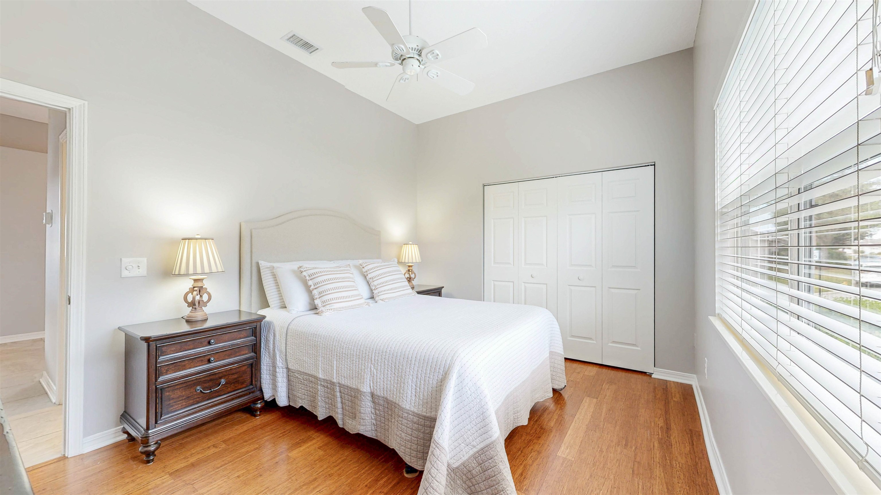 Image 31 of 49 For 200 Sea Woods Dr N