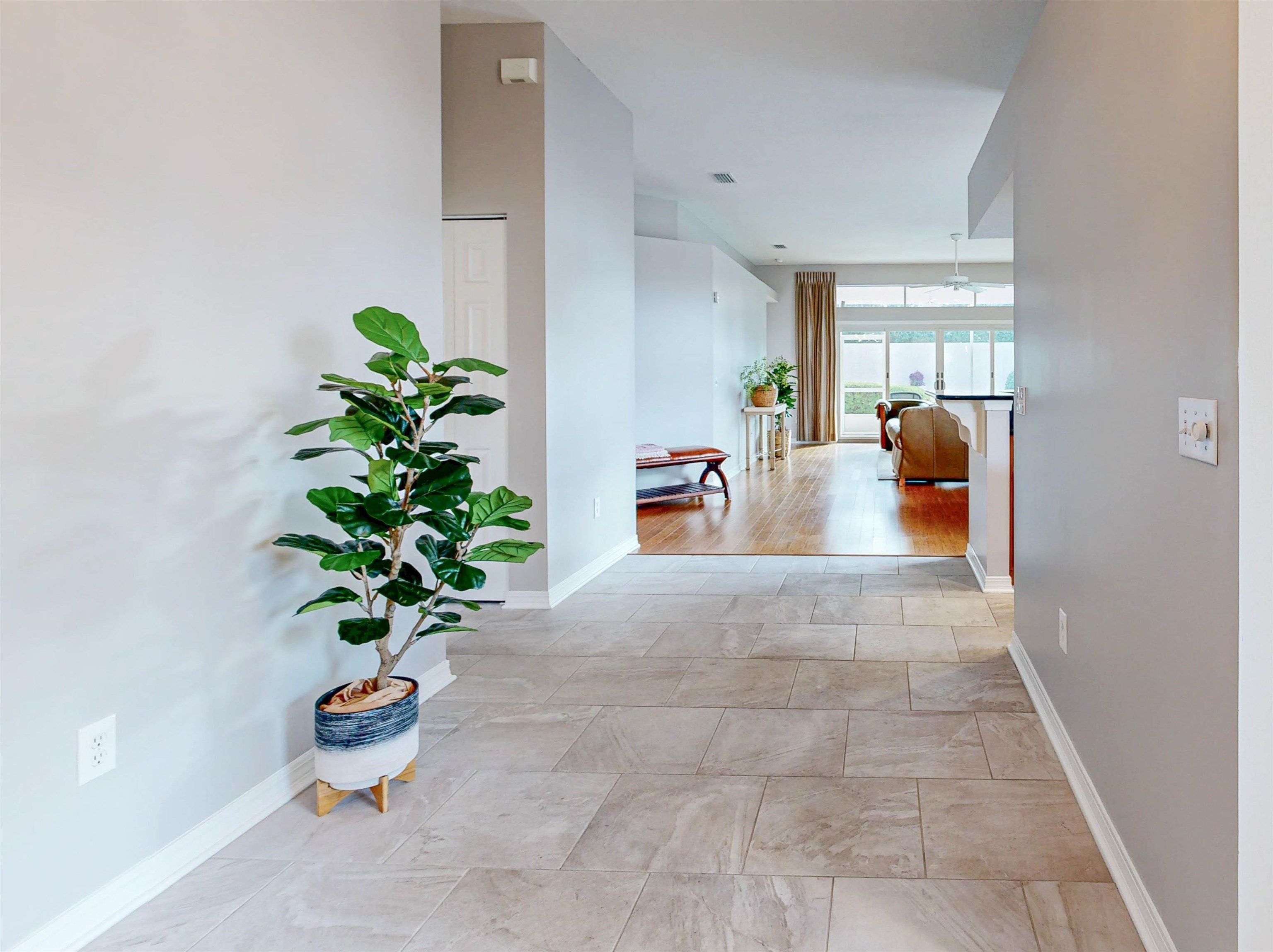 Image 6 of 49 For 200 Sea Woods Dr N