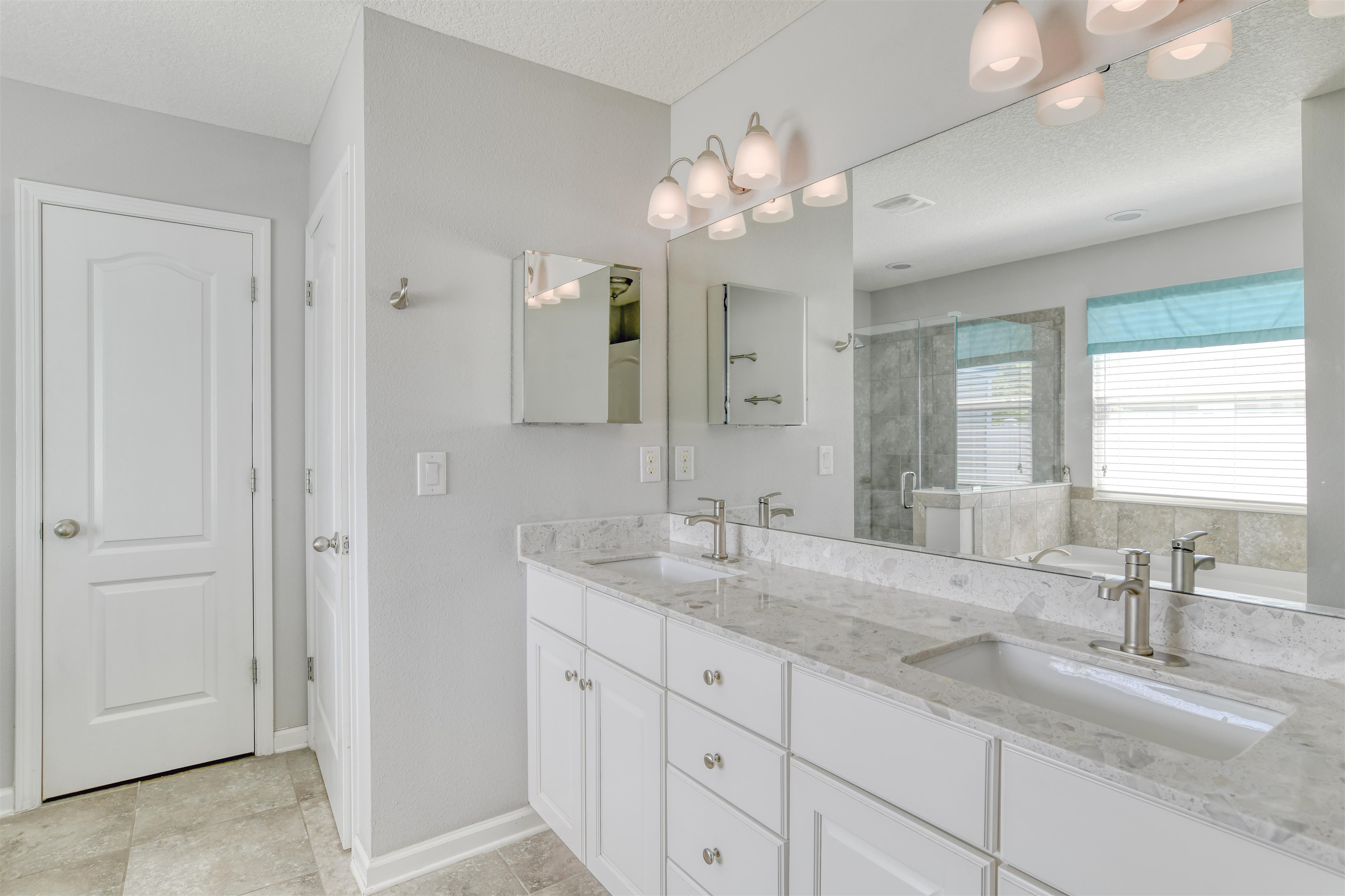 Image 27 of 46 For 485 Crescent Key Dr