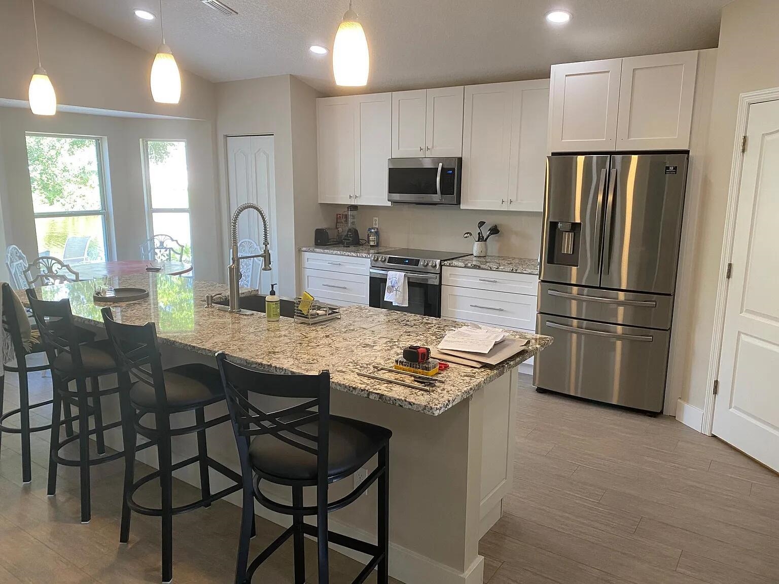 Image 3 of 19 For 521 Peninsula Ct,