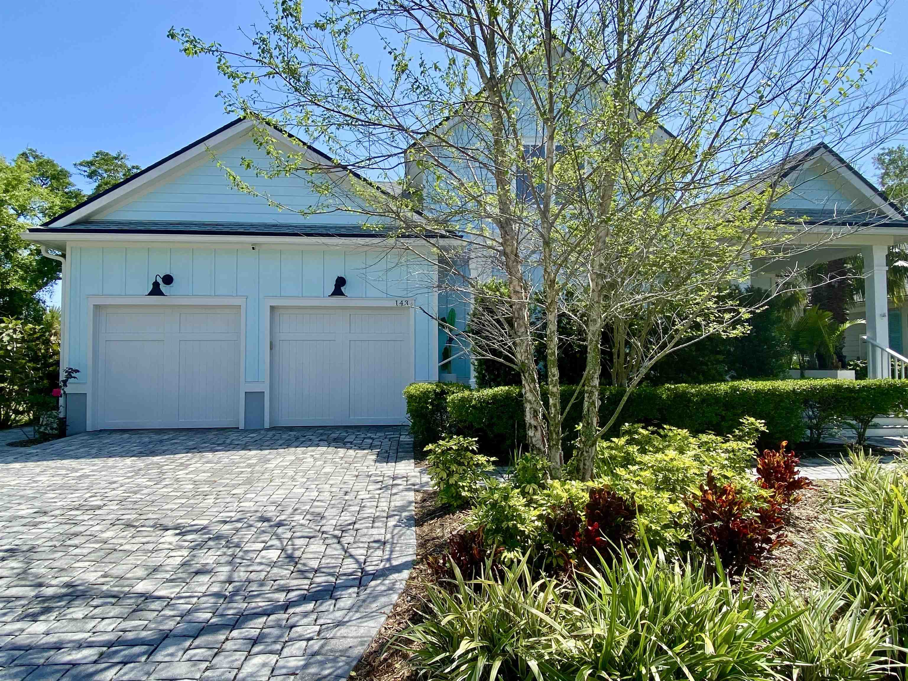 Image 3 of 63 For 143 Ridgeway Rd