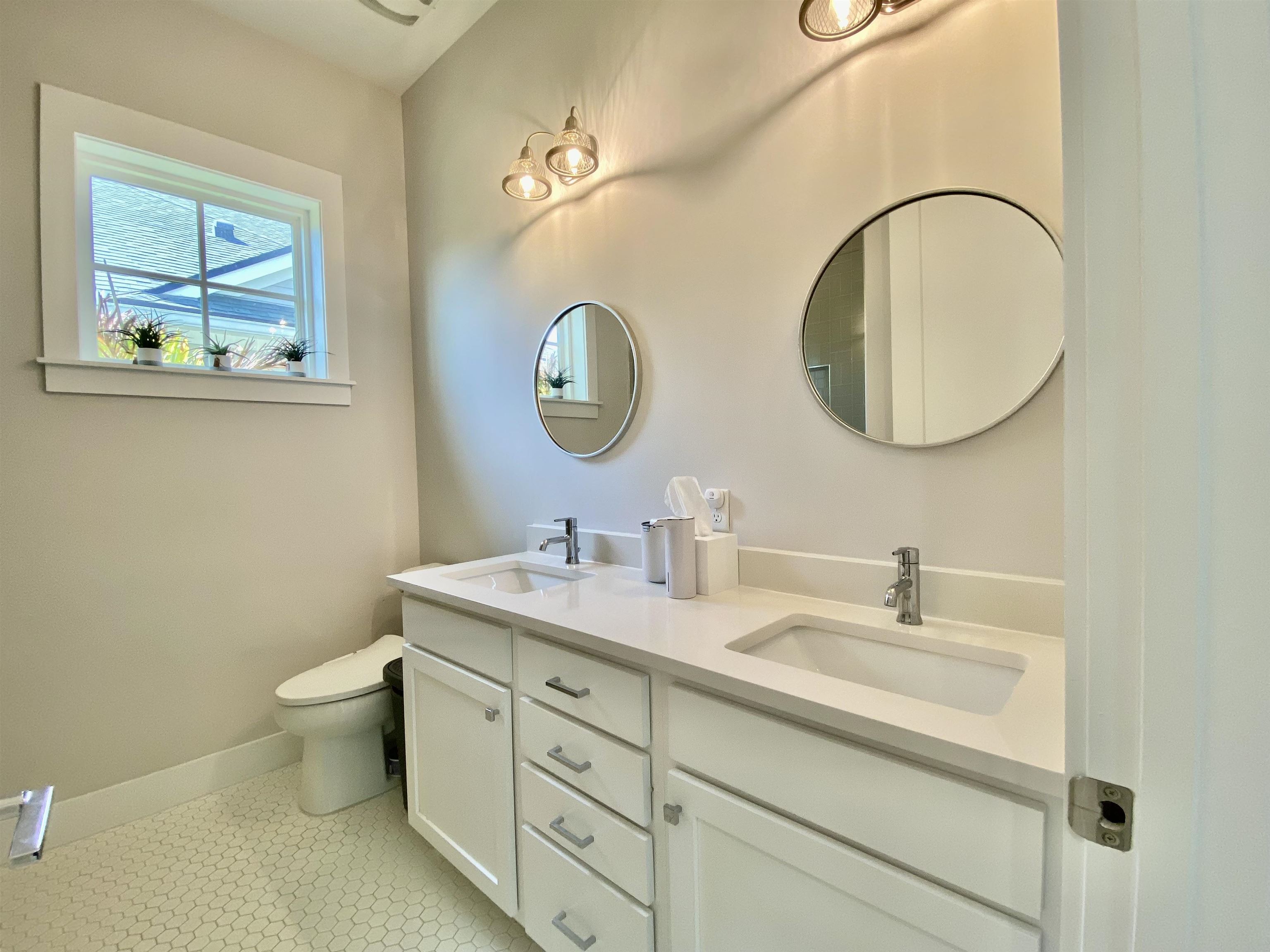 Image 37 of 63 For 143 Ridgeway Rd