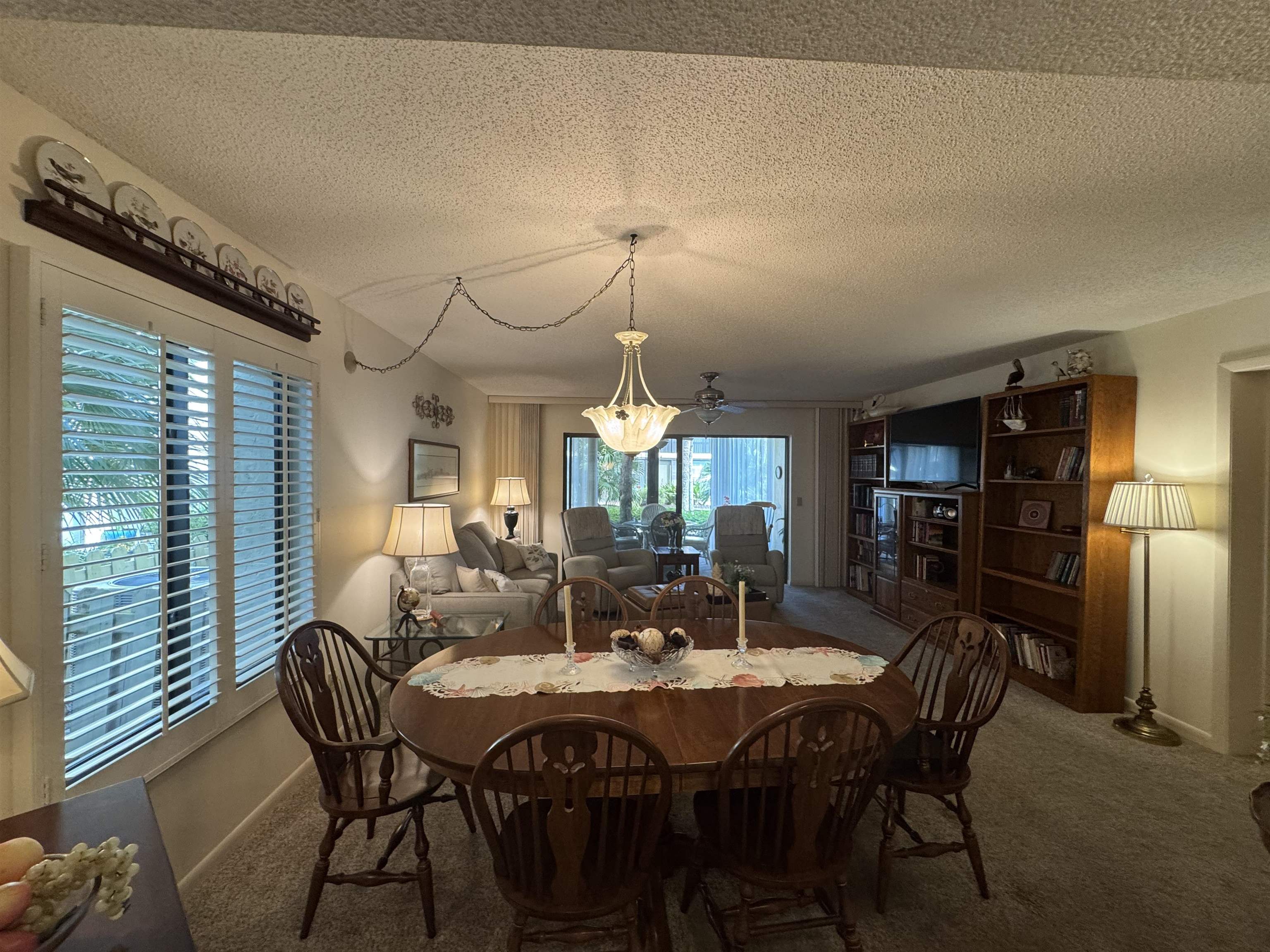 Image 14 of 29 For 81 Village Las Palmas Cir  81