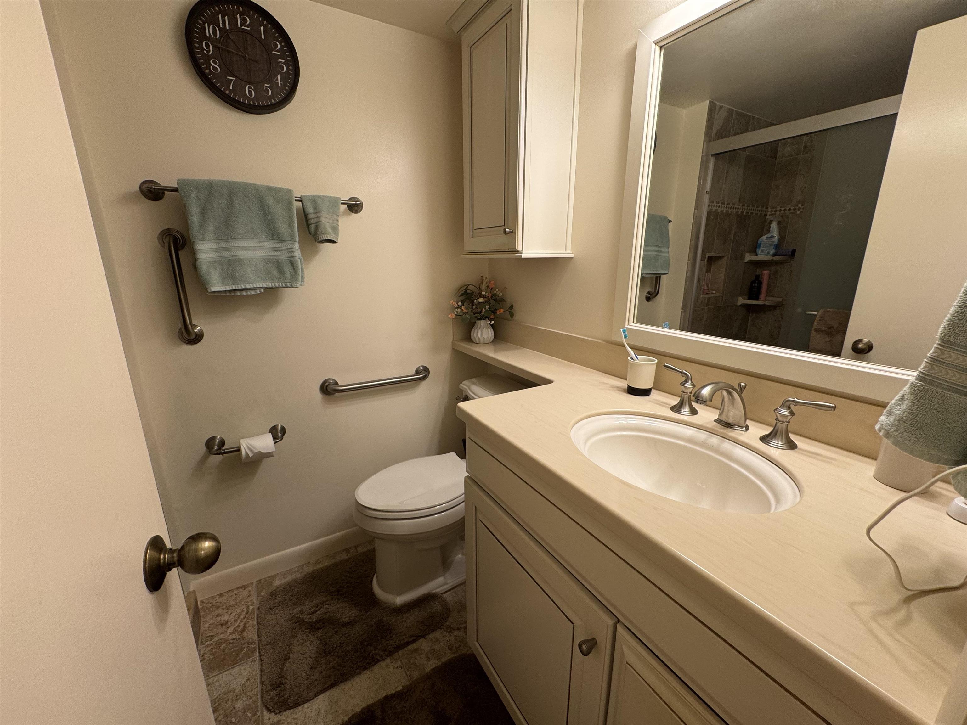 Image 21 of 29 For 81 Village Las Palmas Cir  81