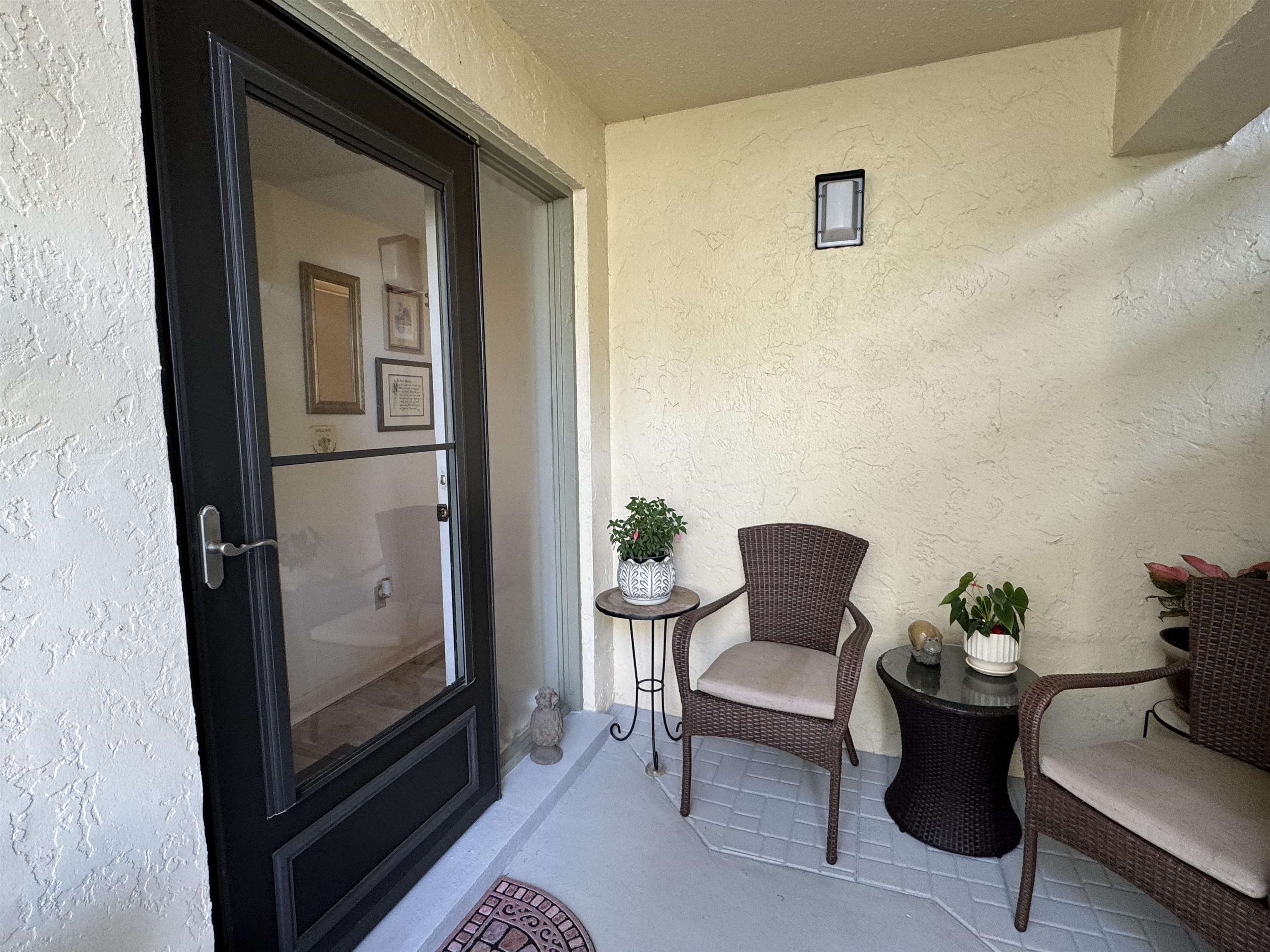 Image 28 of 29 For 81 Village Las Palmas Cir  81