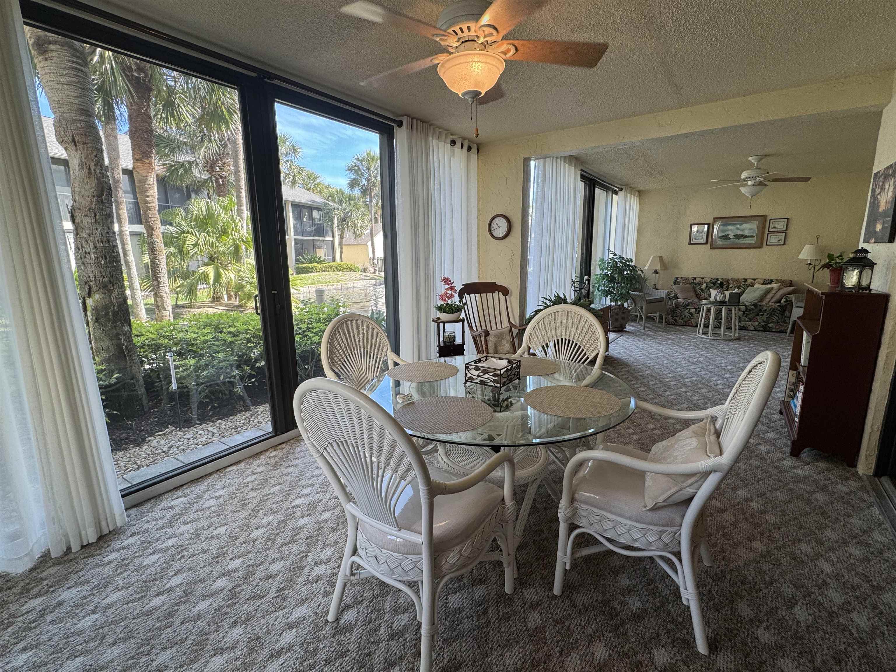Image 5 of 29 For 81 Village Las Palmas Cir  81