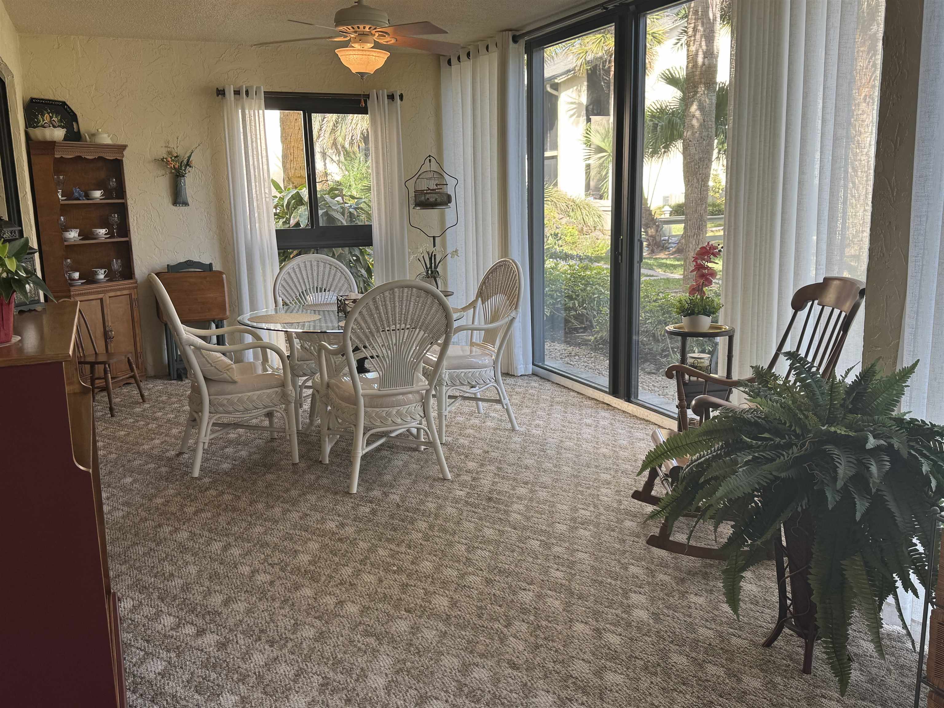 Image 6 of 29 For 81 Village Las Palmas Cir  81