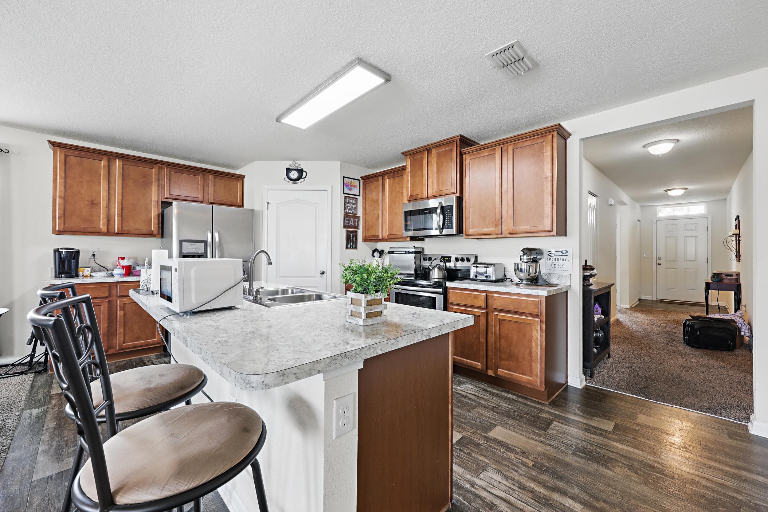 Image 12 of 47 For 6781 Hanford Street